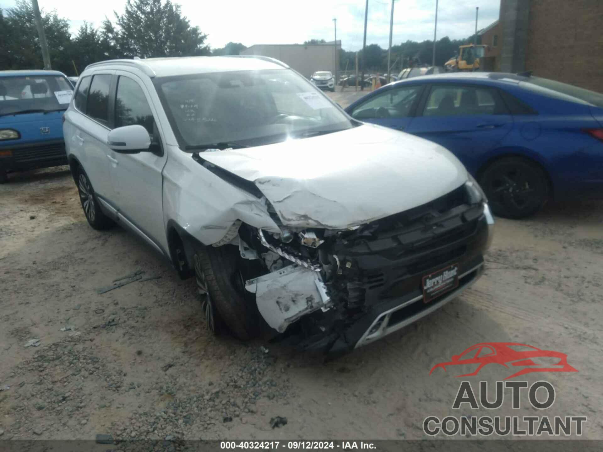 MITSUBISHI OUTLANDER 2020 - JA4AZ3A38LZ025226