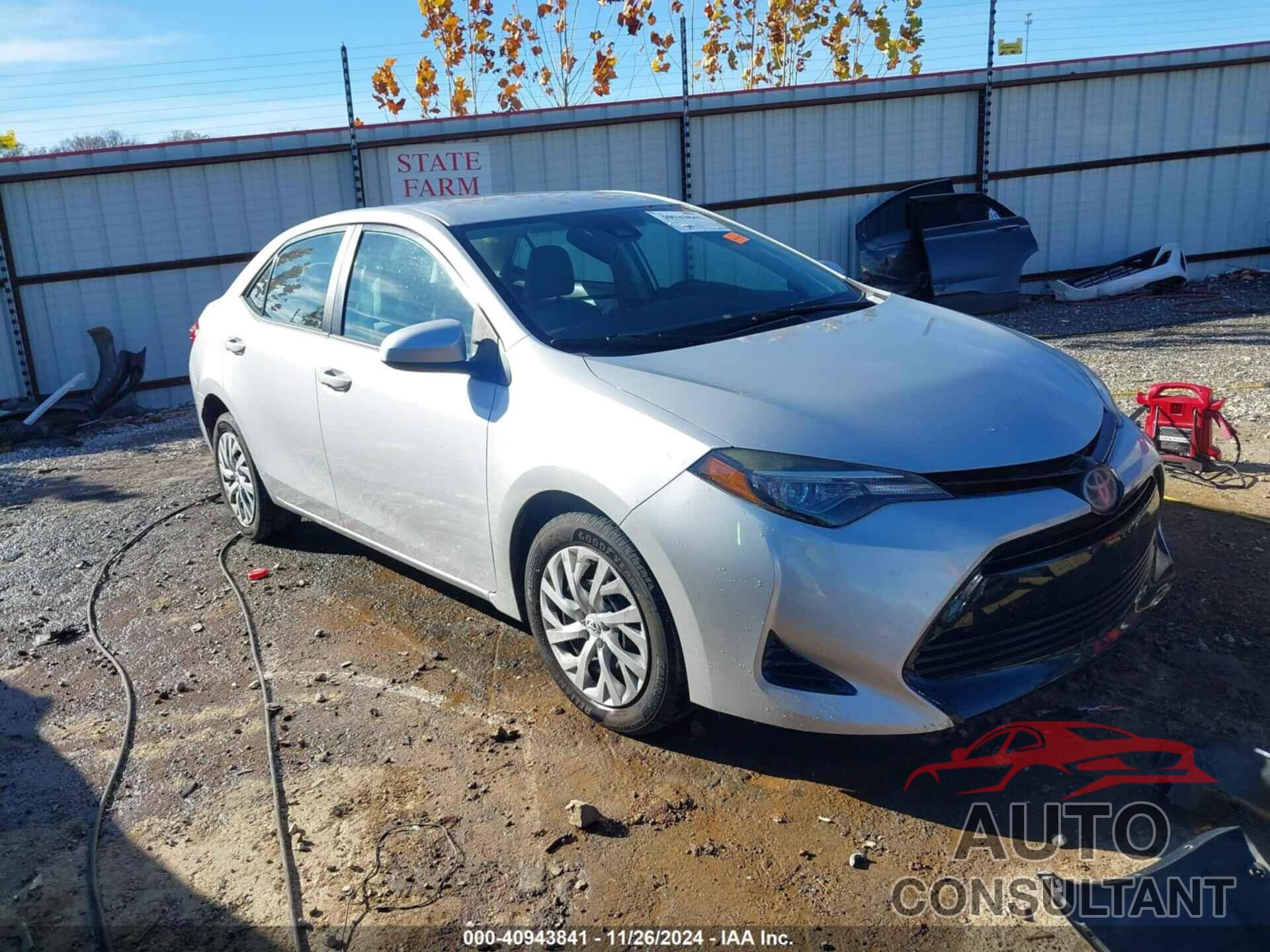 TOYOTA COROLLA 2018 - 5YFBURHE6JP740340