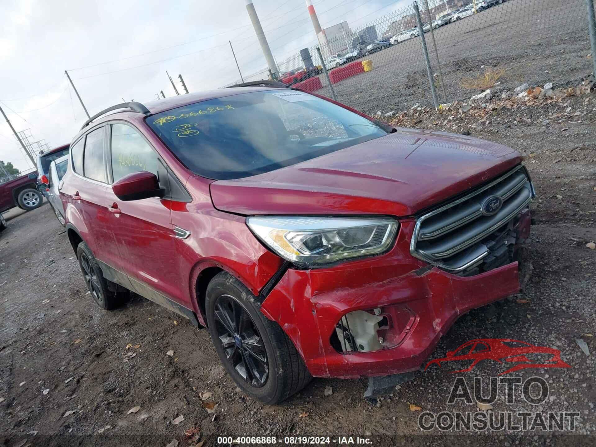 FORD ESCAPE 2017 - 1FMCU0GD5HUA12588