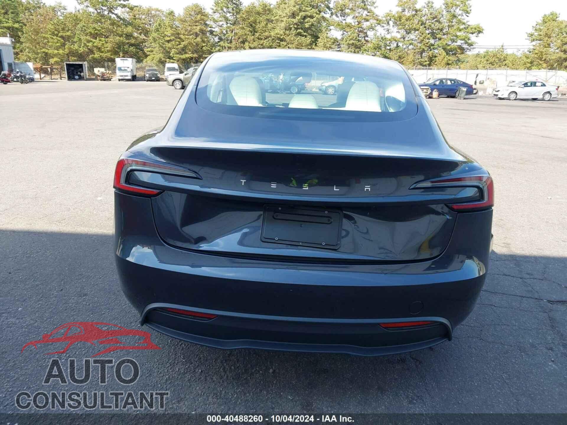TESLA MODEL 3 2024 - 5YJ3E1EAXRF821093