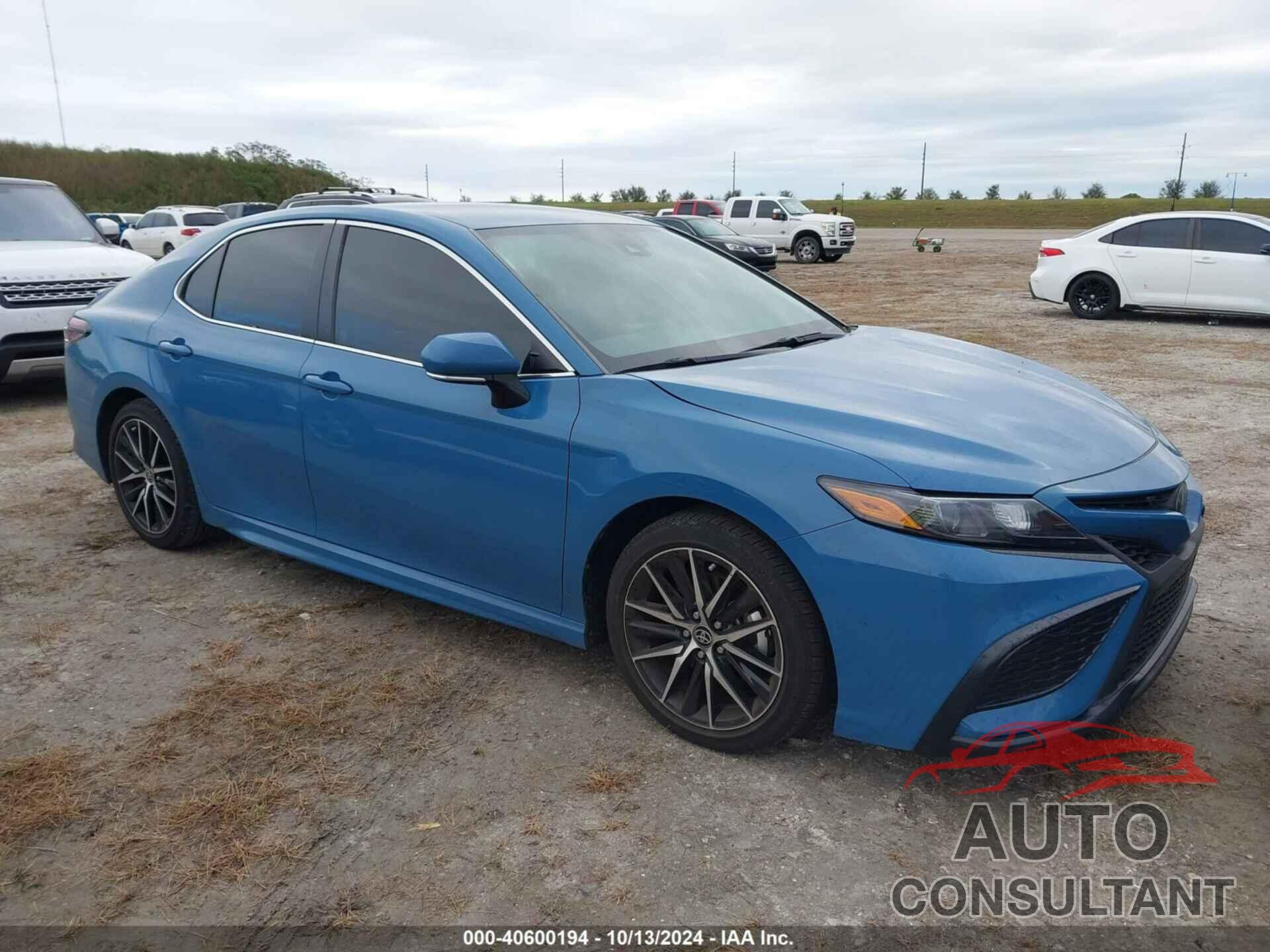 TOYOTA CAMRY 2023 - 4T1G11AK7PU147643