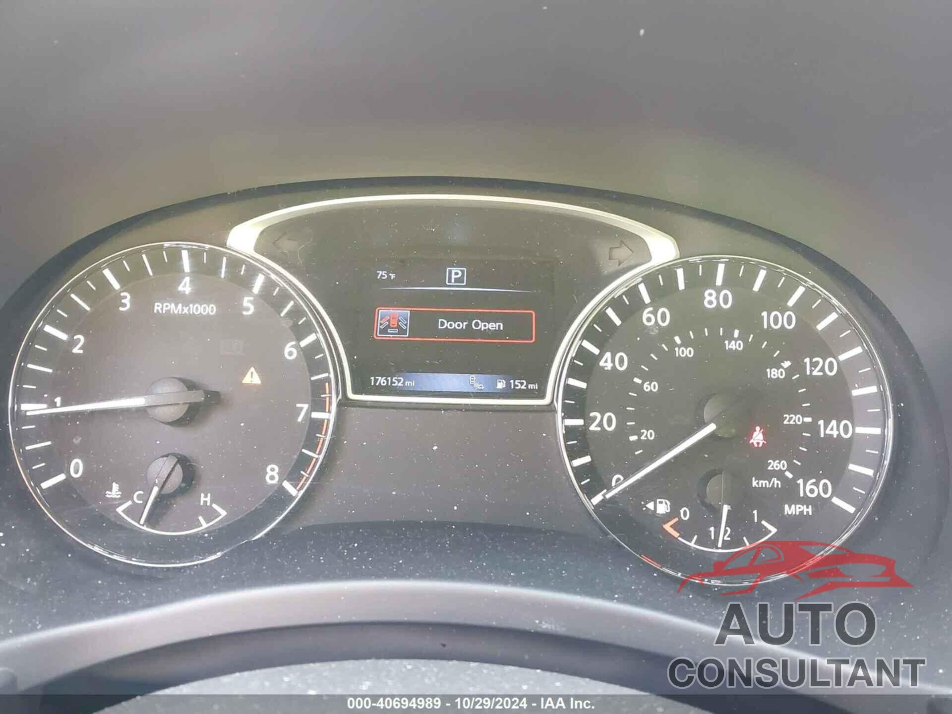 NISSAN PATHFINDER 2016 - 5N1AR2MN8GC601558