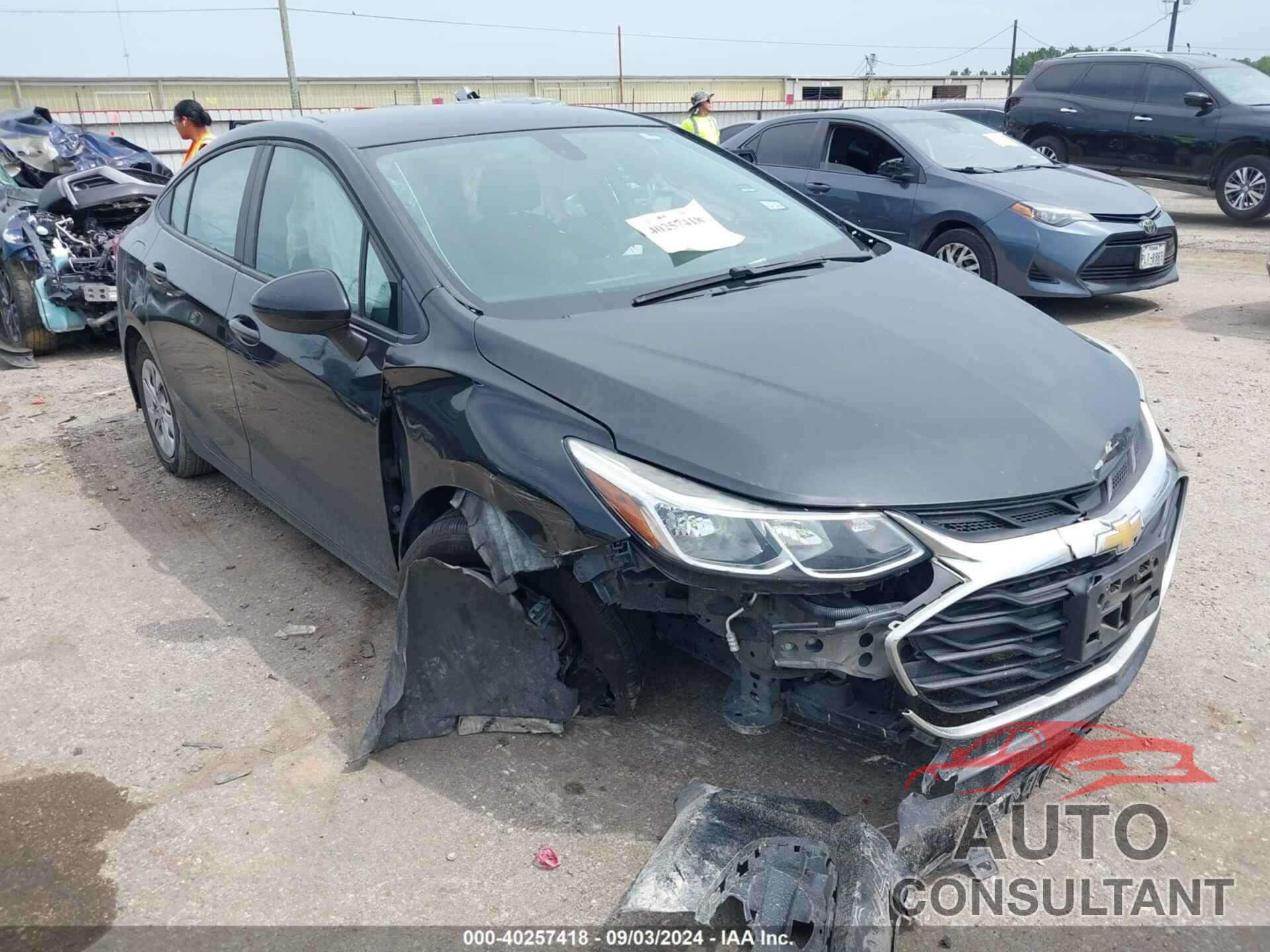 CHEVROLET CRUZE 2019 - 1G1BC5SM5K7118819