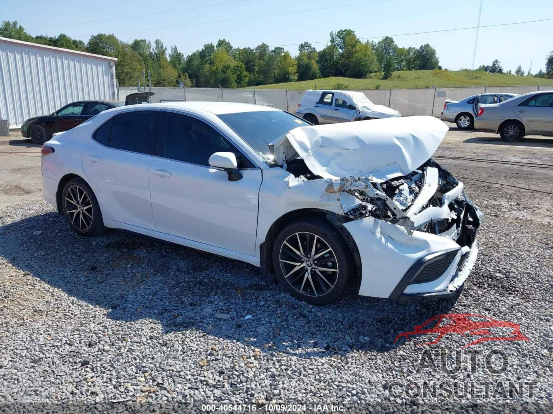 TOYOTA CAMRY 2023 - 4T1G11AK5PU820638