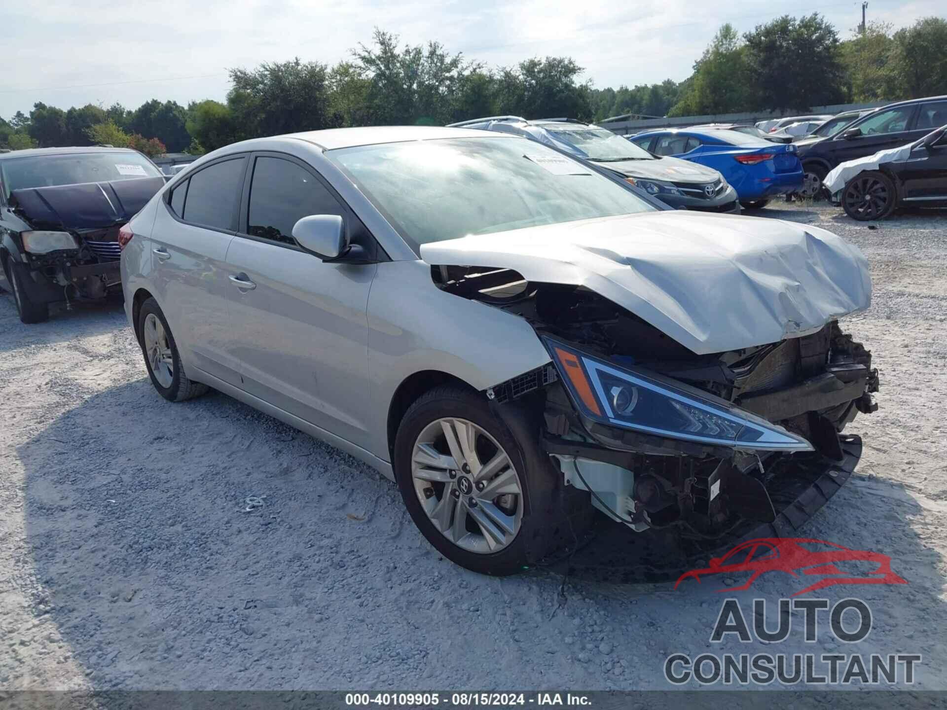 HYUNDAI ELANTRA 2019 - 5NPD84LF3KH454735