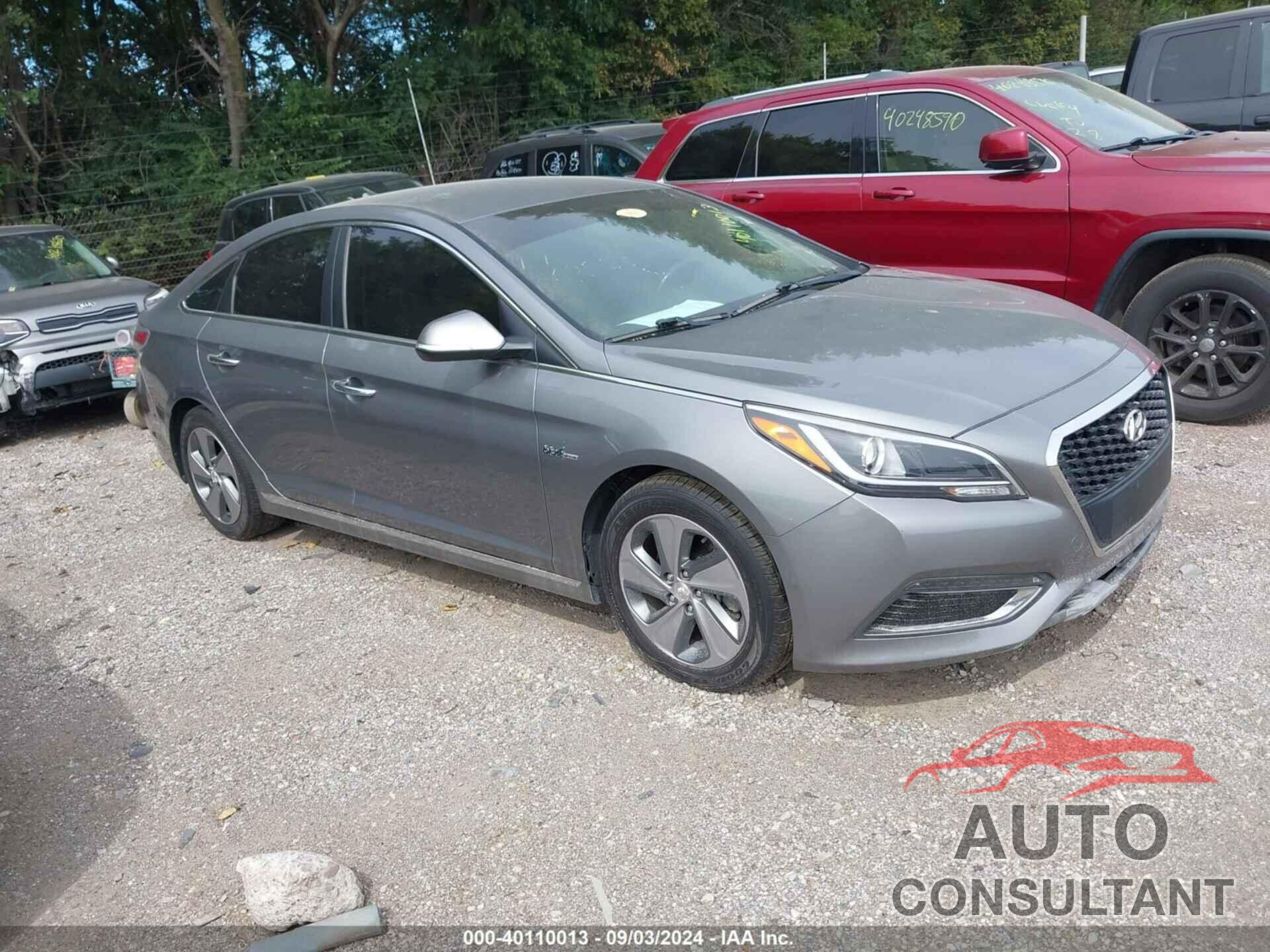 HYUNDAI SONATA HYBRID 2017 - KMHE34L18HA057587