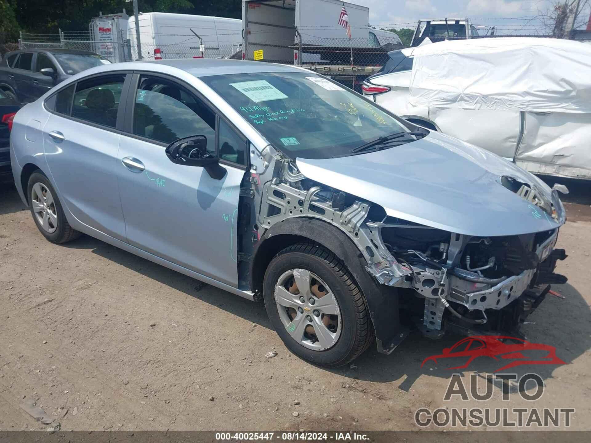 CHEVROLET CRUZE 2018 - 1G1BC5SMXJ7223452