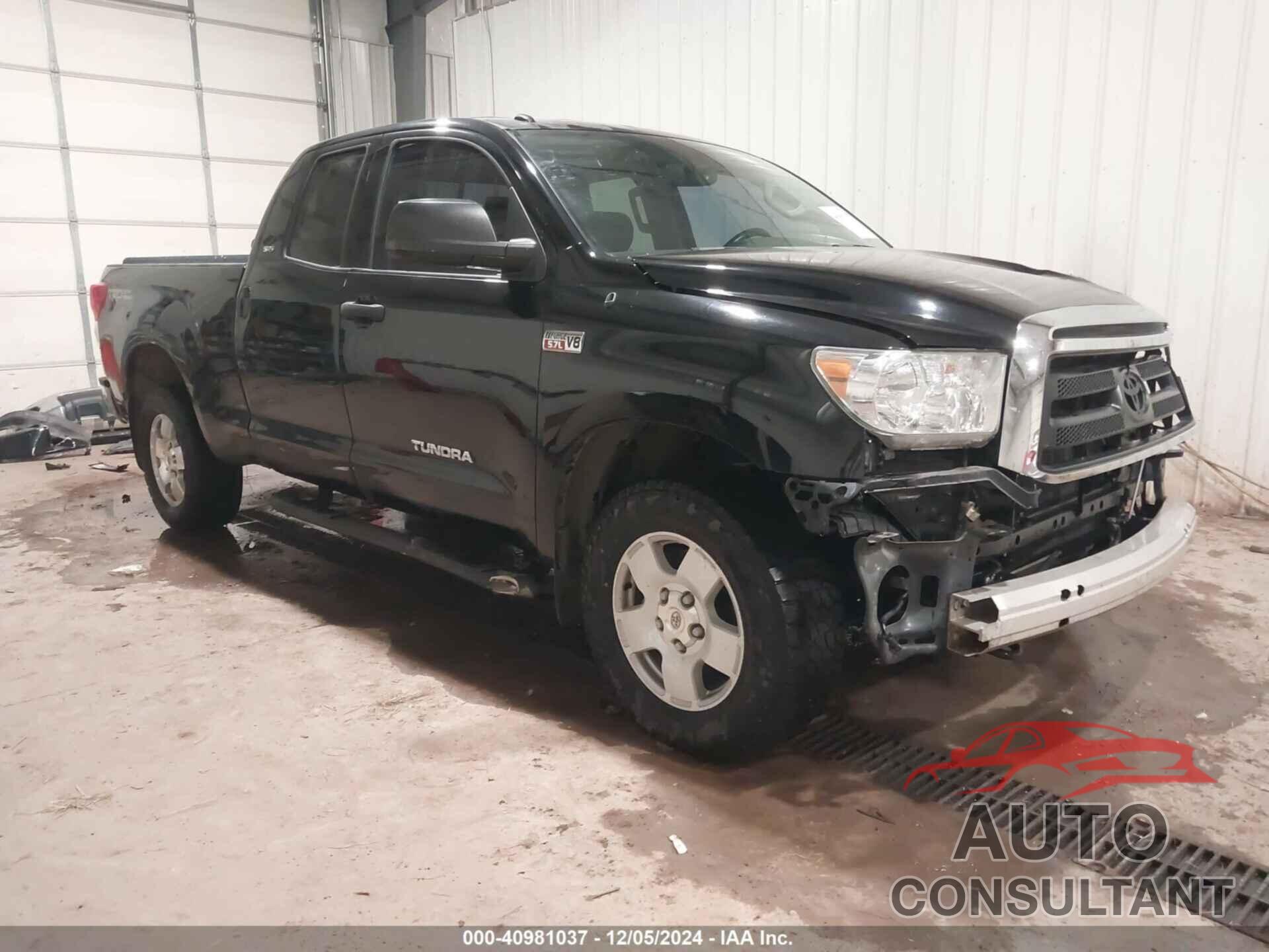 TOYOTA TUNDRA 2011 - 5TFUW5F19BX200804