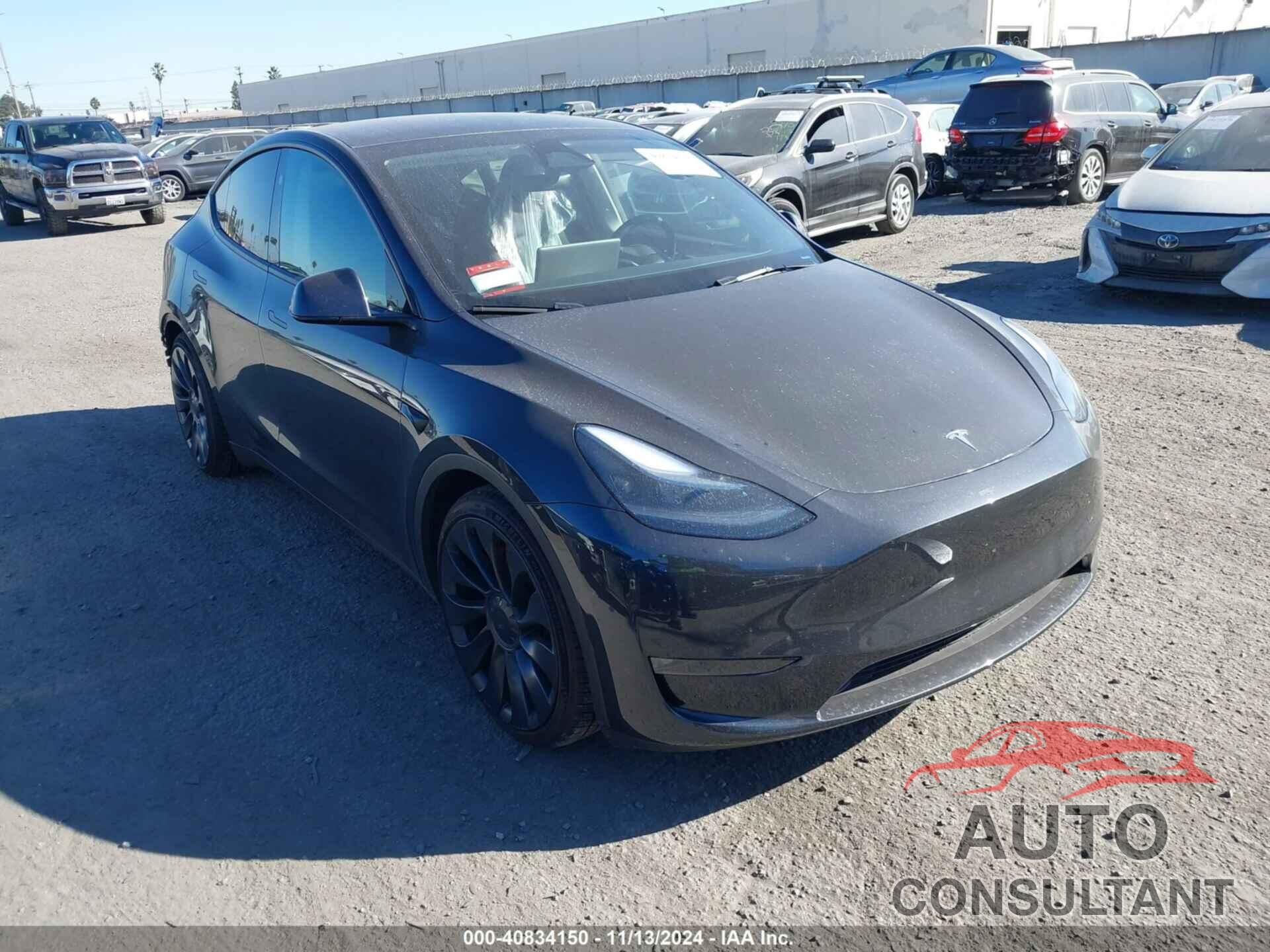 TESLA MODEL Y 2024 - 7SAYGDEF0RF051809