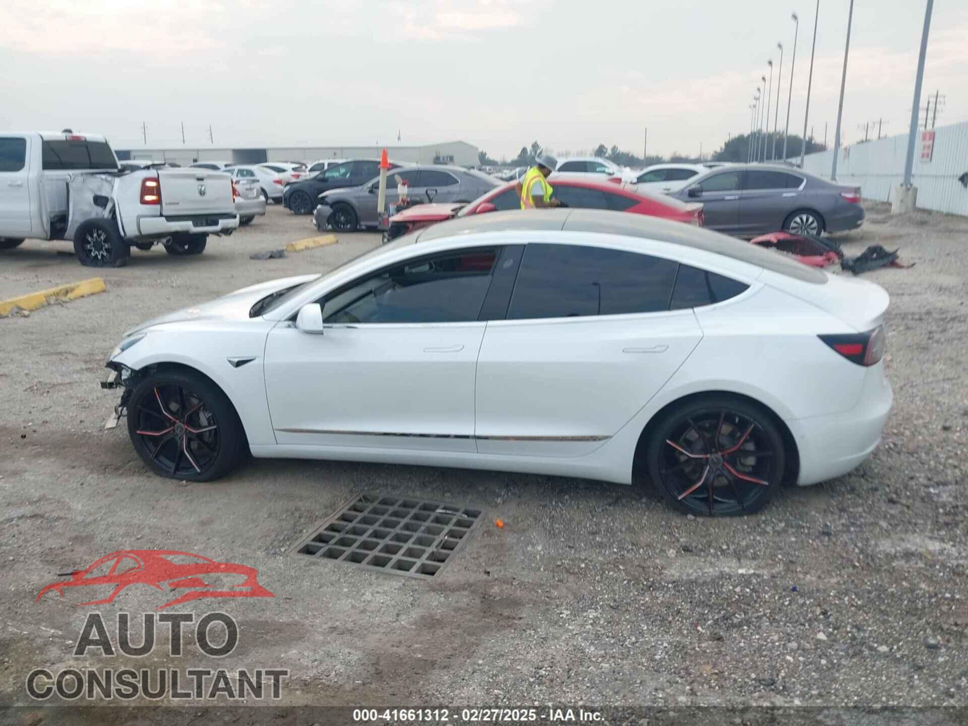 TESLA MODEL 3 2019 - 5YJ3E1EA8KF472540