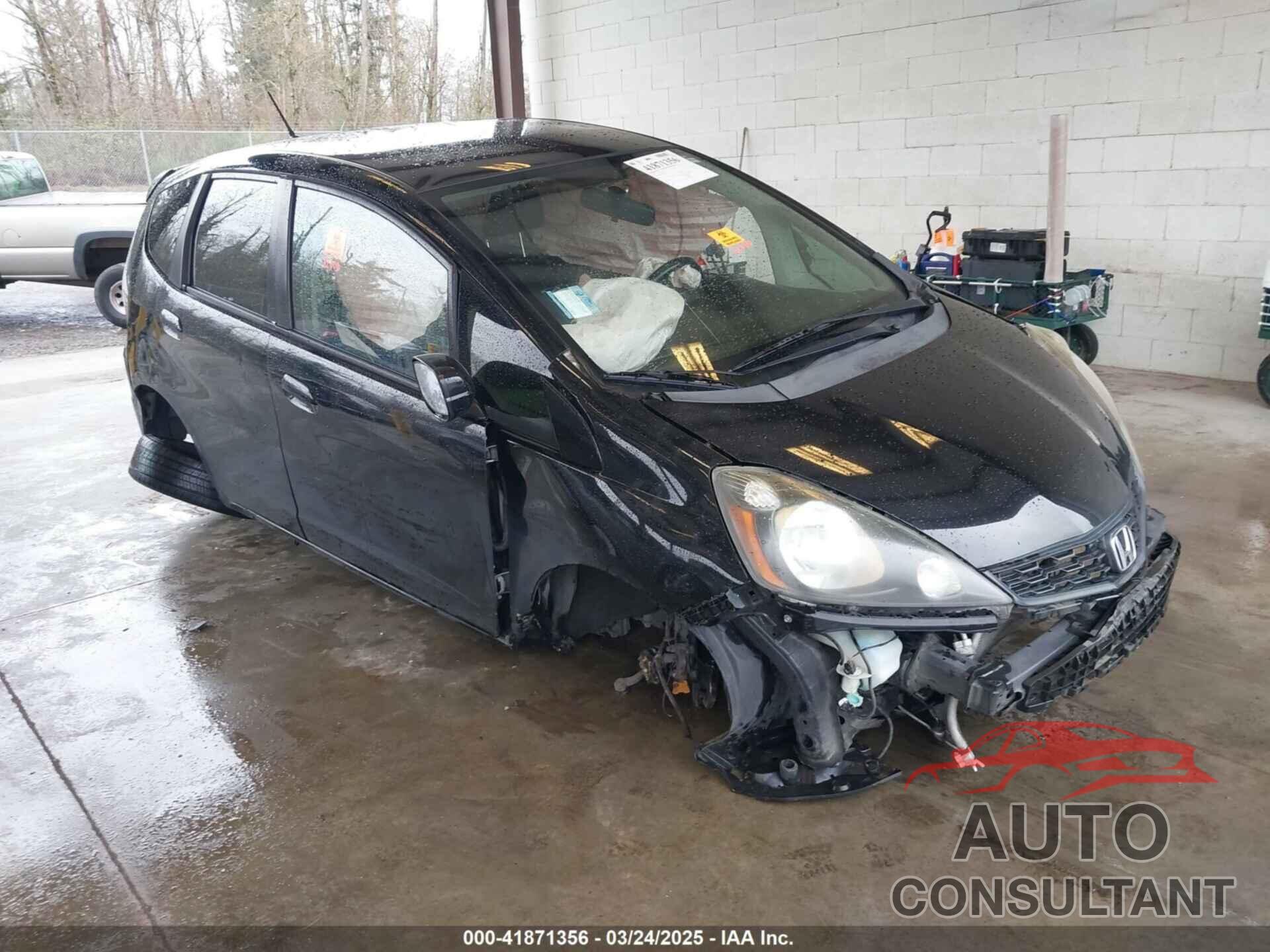 HONDA FIT 2013 - JHMGE8H57DC033384