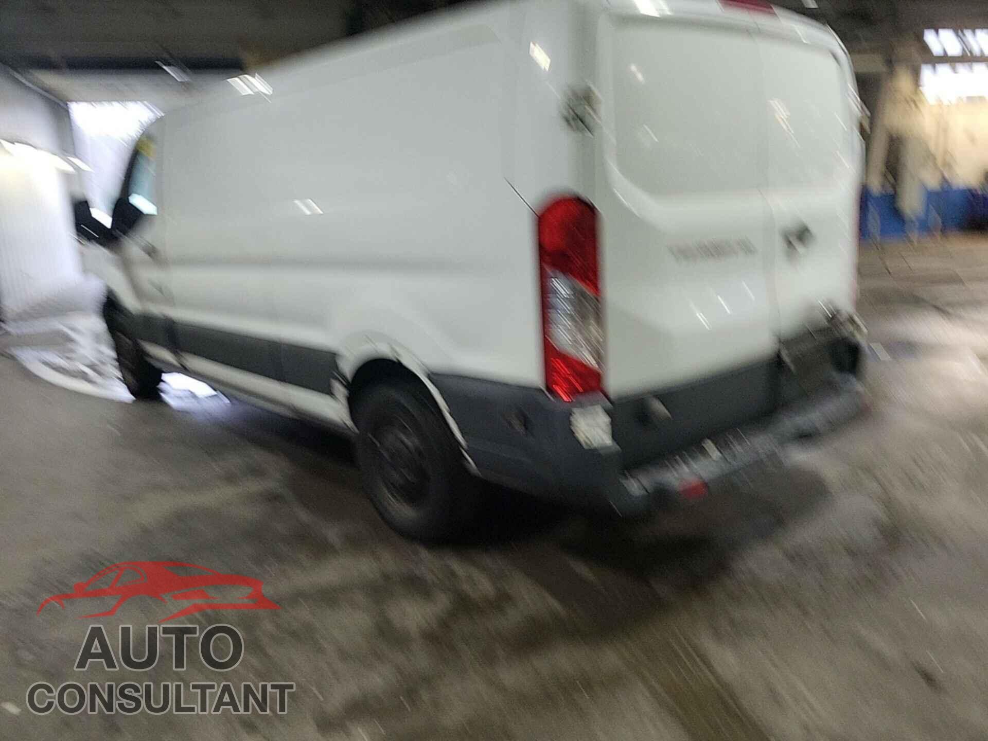 FORD TRANSIT-150 2015 - 1FTNE2YM4FKB32279