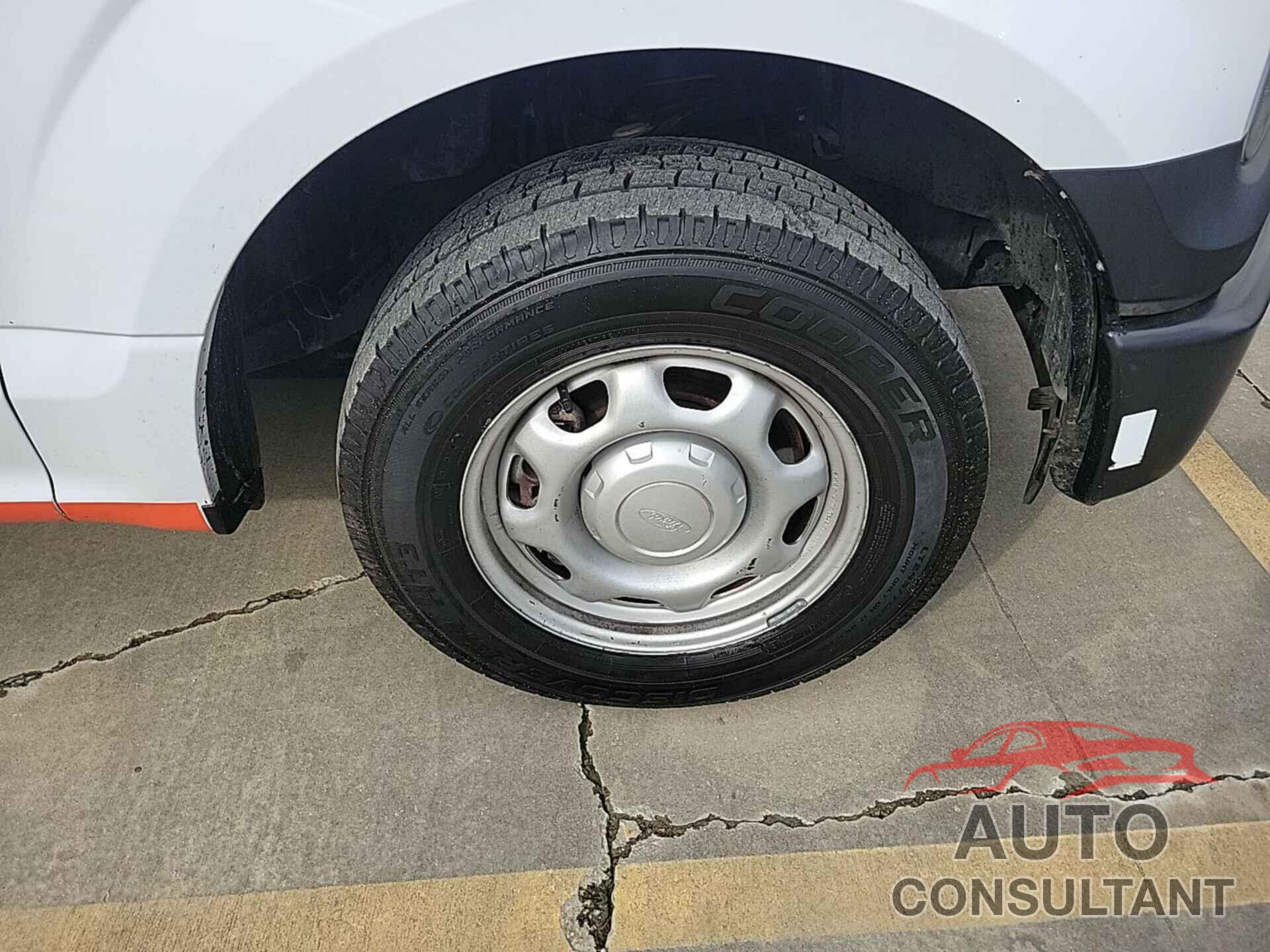 FORD F-150 2015 - 1FTMF1C86FKD70017