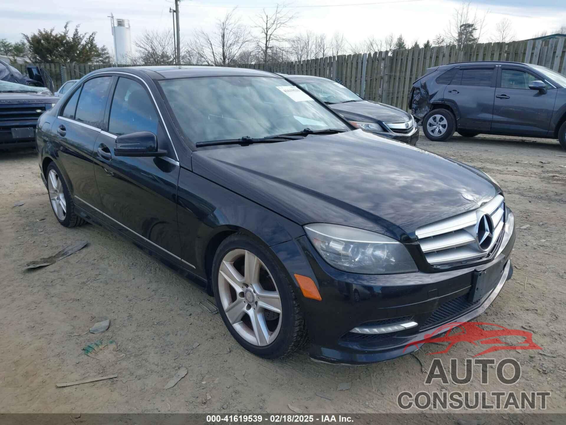 MERCEDES-BENZ C 300 2011 - WDDGF8BBXBR141950
