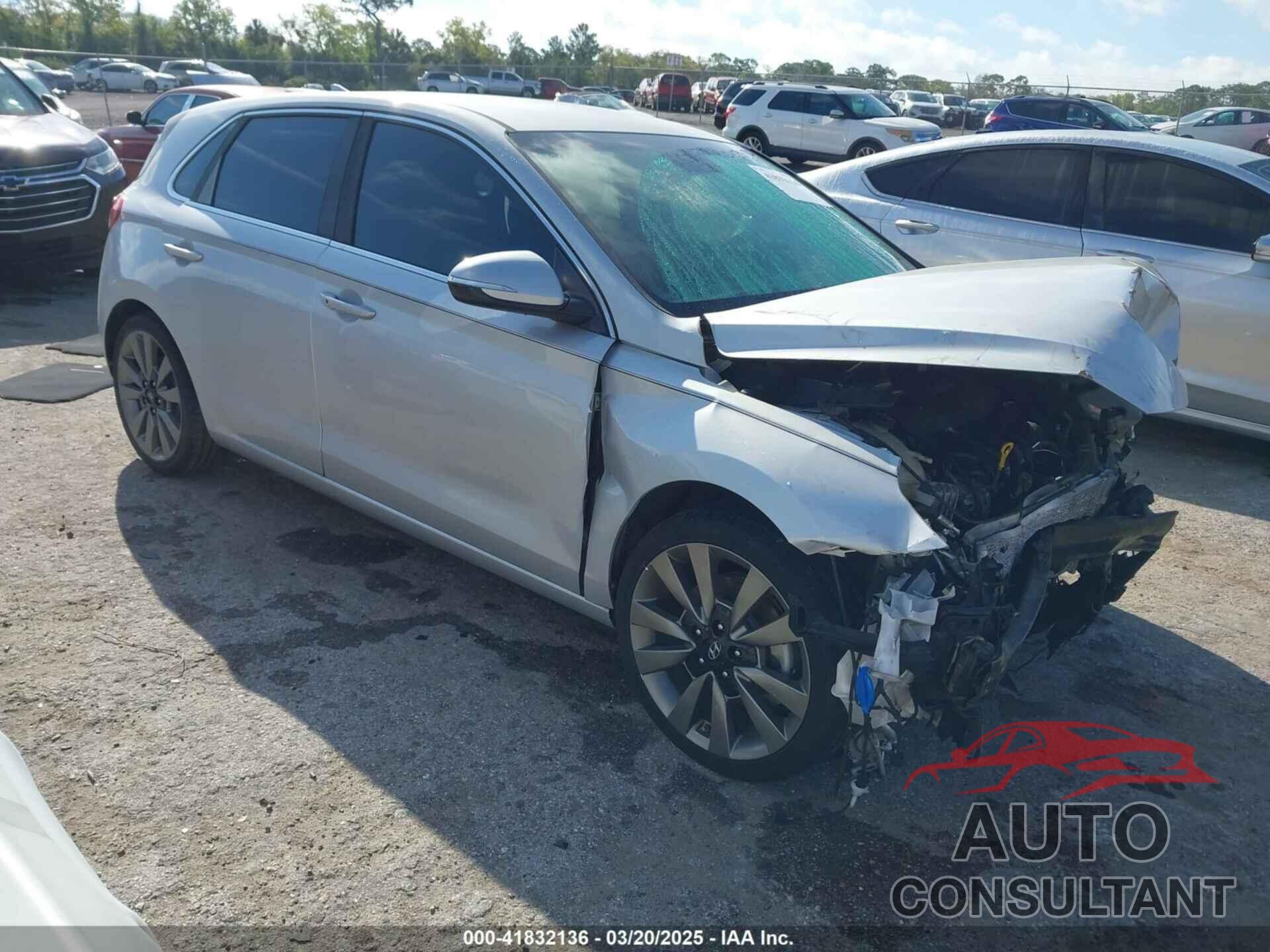 HYUNDAI ELANTRA GT 2018 - KMHH55LC7JU043165