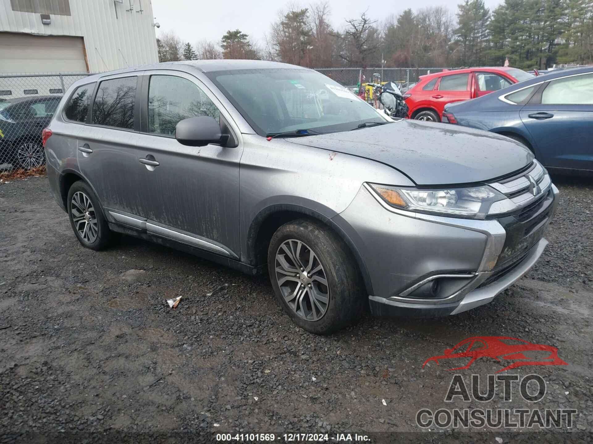 MITSUBISHI OUTLANDER 2018 - JA4AD2A30JZ038235