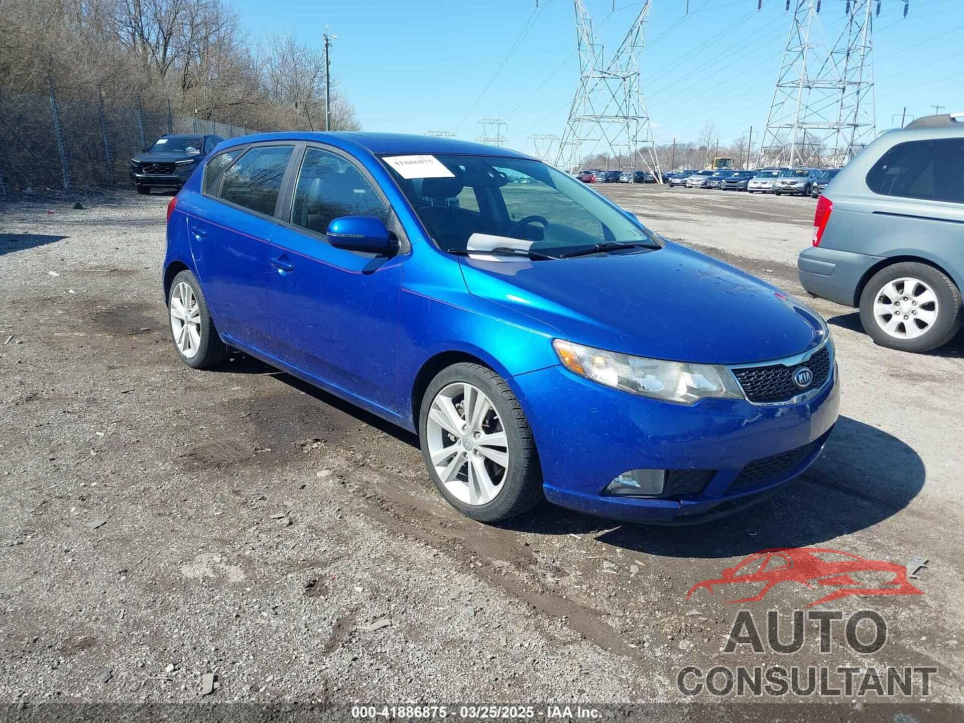 KIA FORTE 2011 - KNAFW5A36B5412926