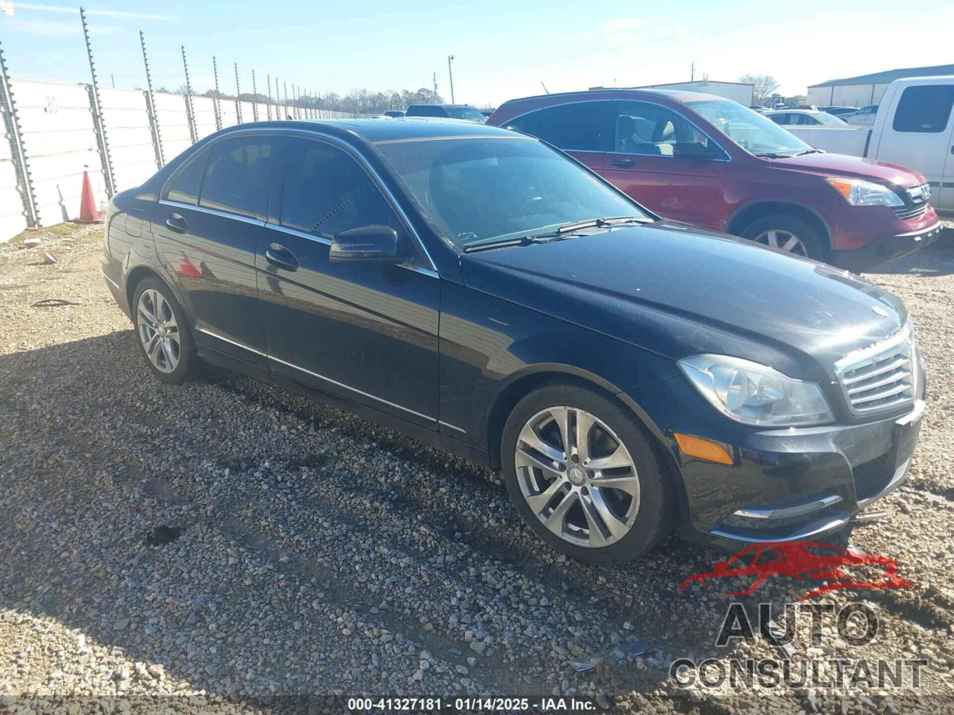 MERCEDES-BENZ C 300 2012 - WDDGF8BBXCR200027