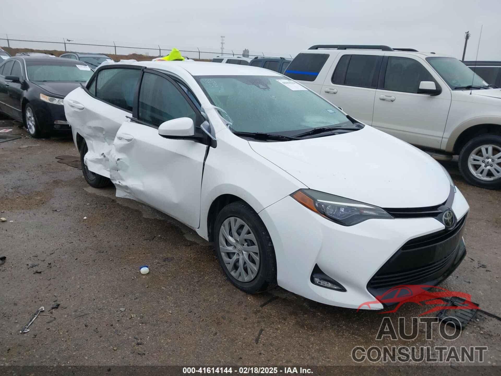 TOYOTA COROLLA 2018 - 5YFBURHEXJP748747