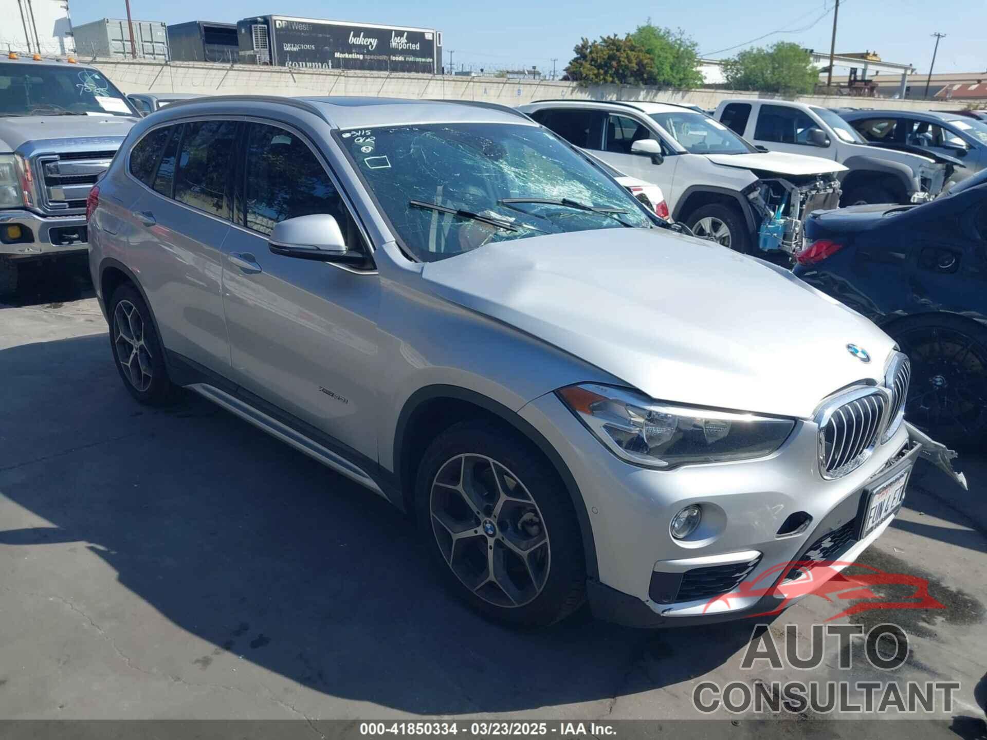 BMW X1 2018 - WBXHT3Z34J4A67015