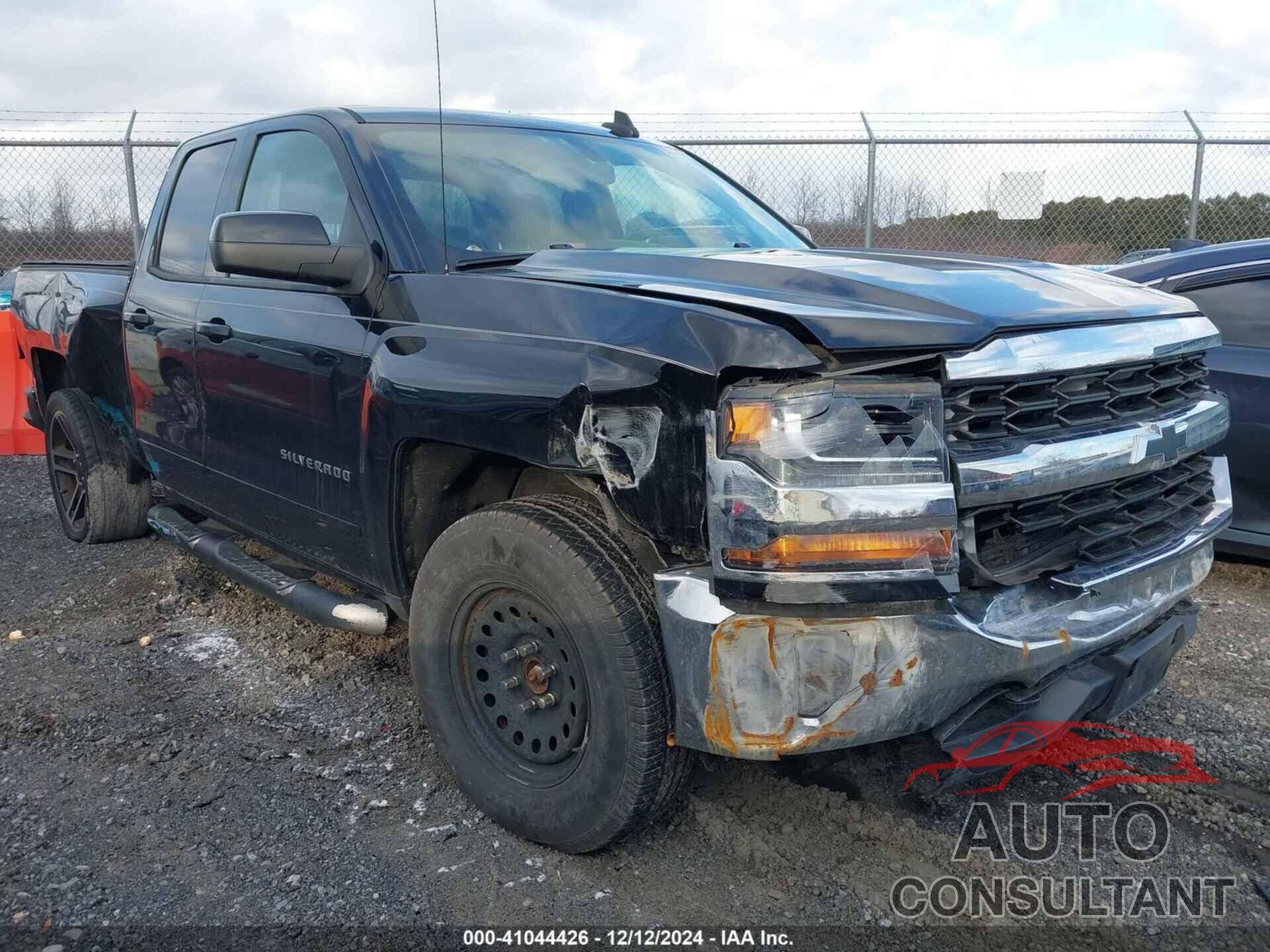CHEVROLET SILVERADO 1500 2017 - 1GCVKREH9HZ190200