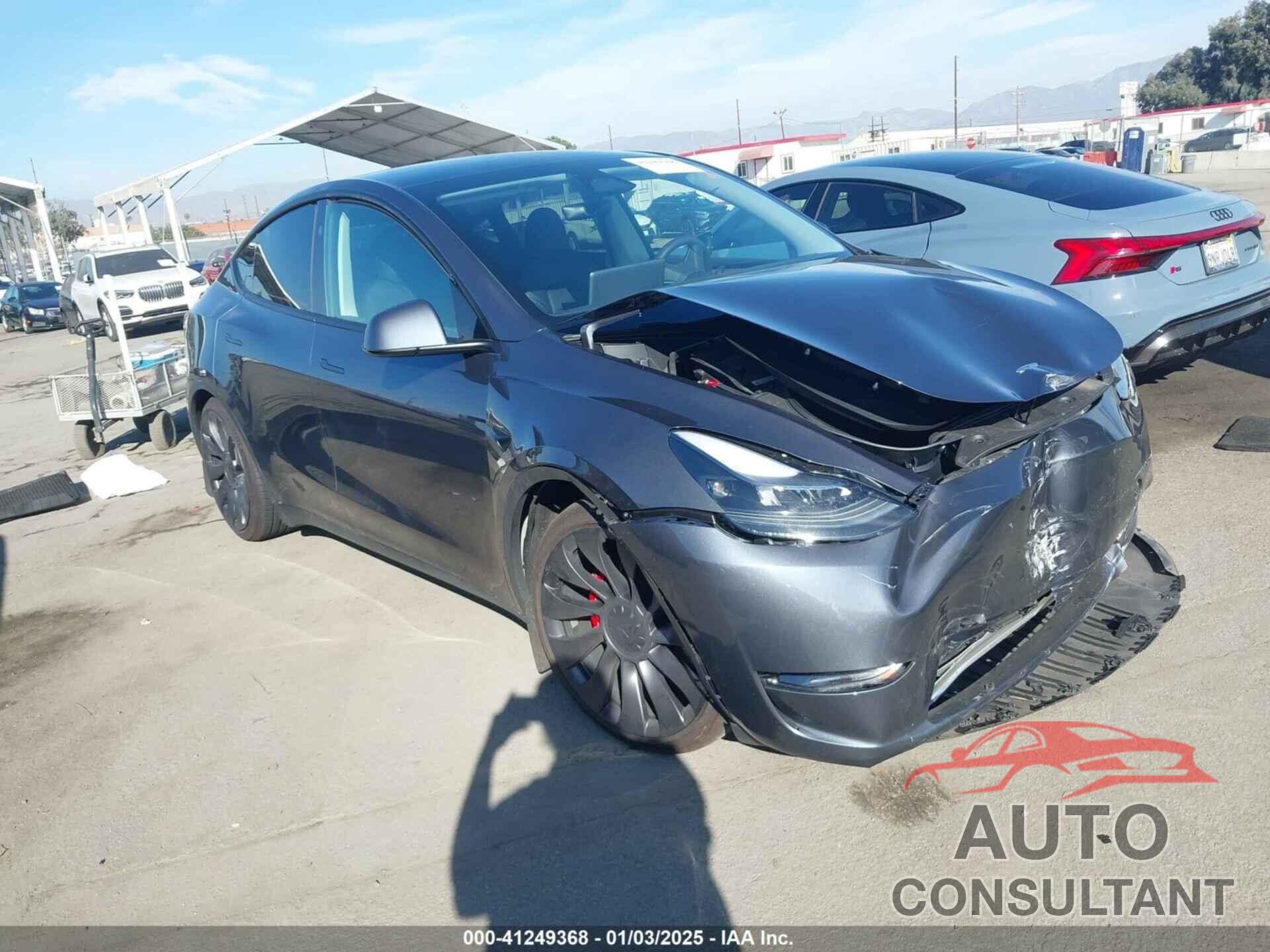 TESLA MODEL Y 2023 - 7SAYGDEF1PF940230