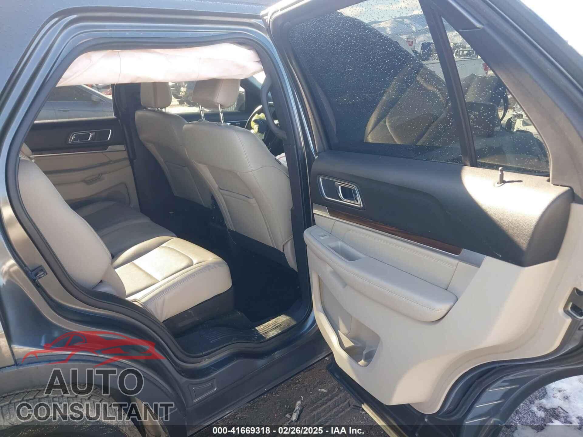 FORD EXPLORER 2018 - 1FM5K7F86JGB57929