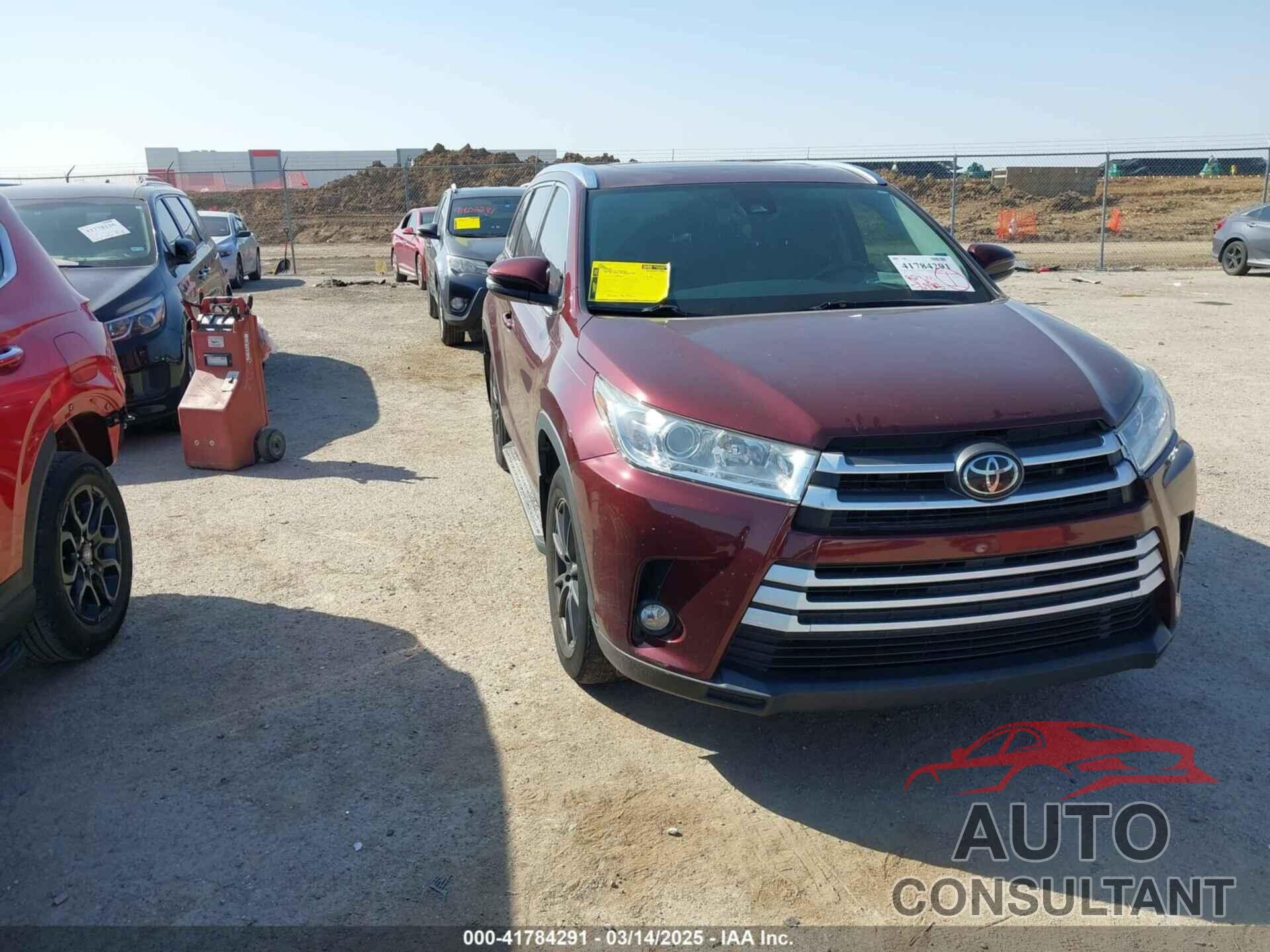 TOYOTA HIGHLANDER 2018 - 5TDKZRFH2JS251164