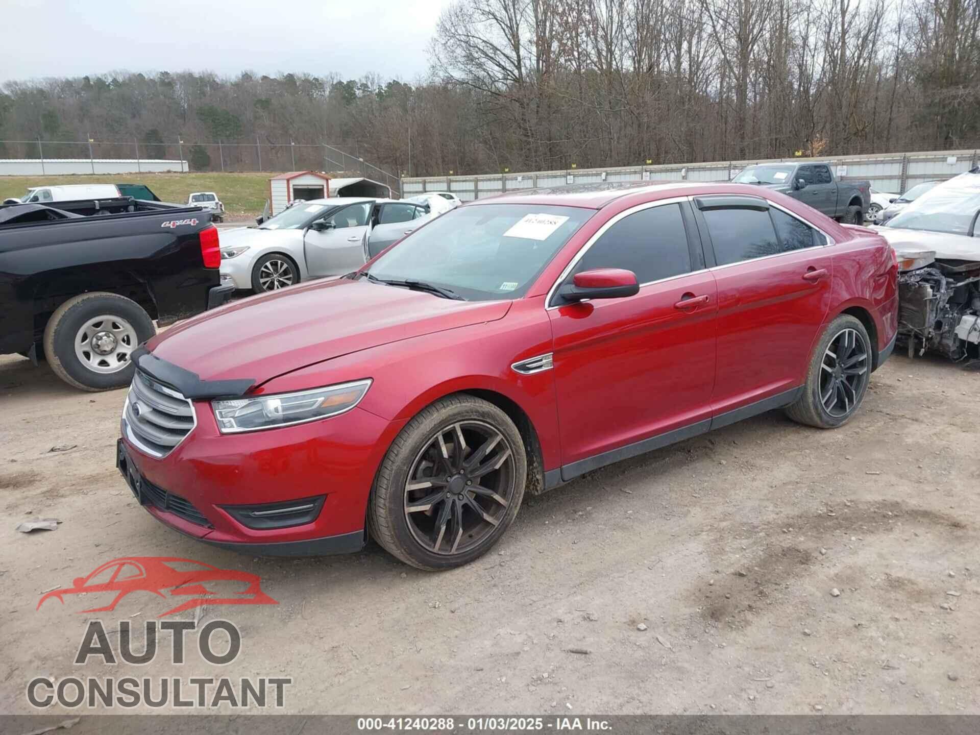 FORD TAURUS 2017 - 1FAHP2E86HG118457
