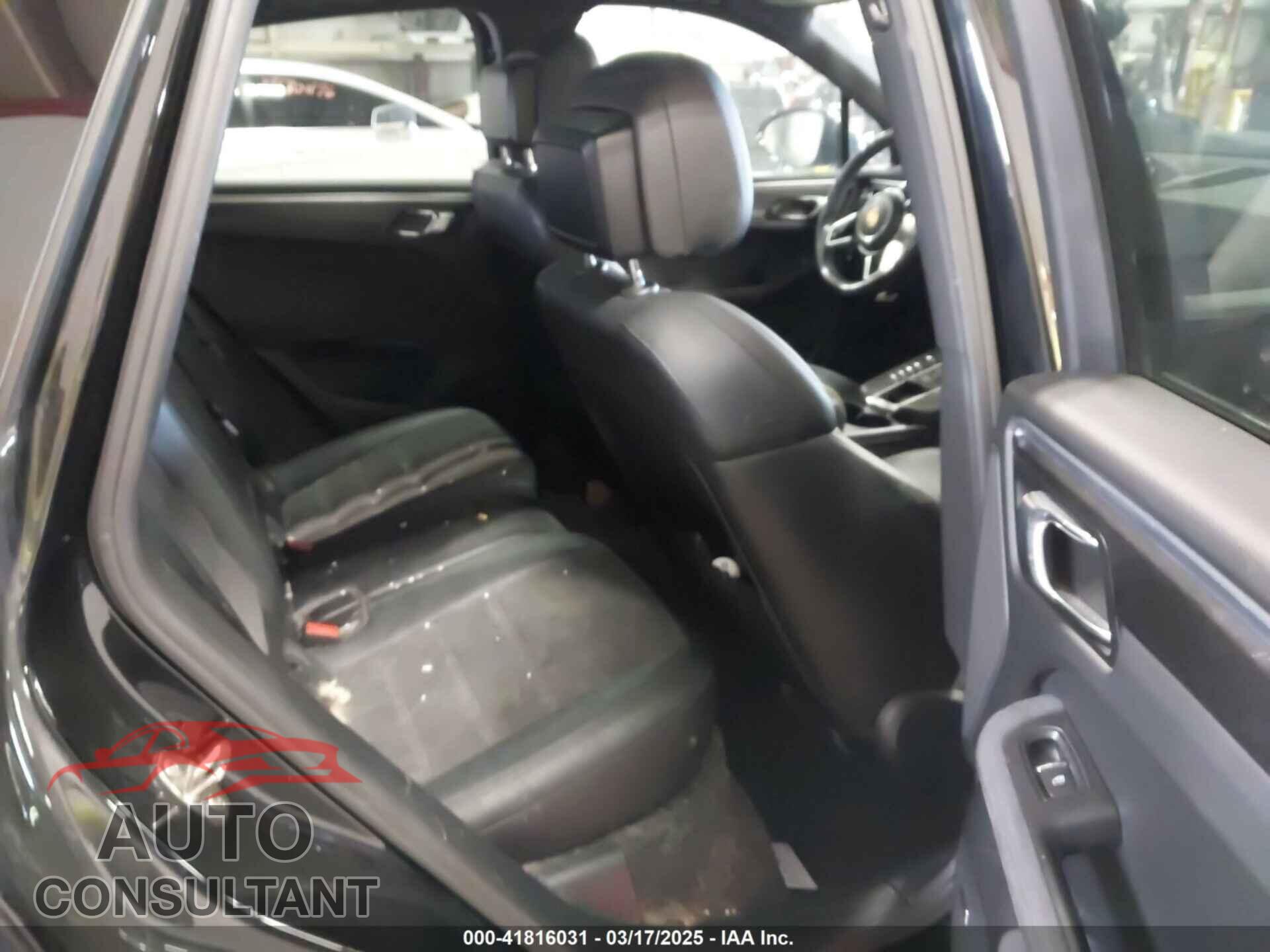 PORSCHE MACAN 2017 - WP1AG2A52HLB52375