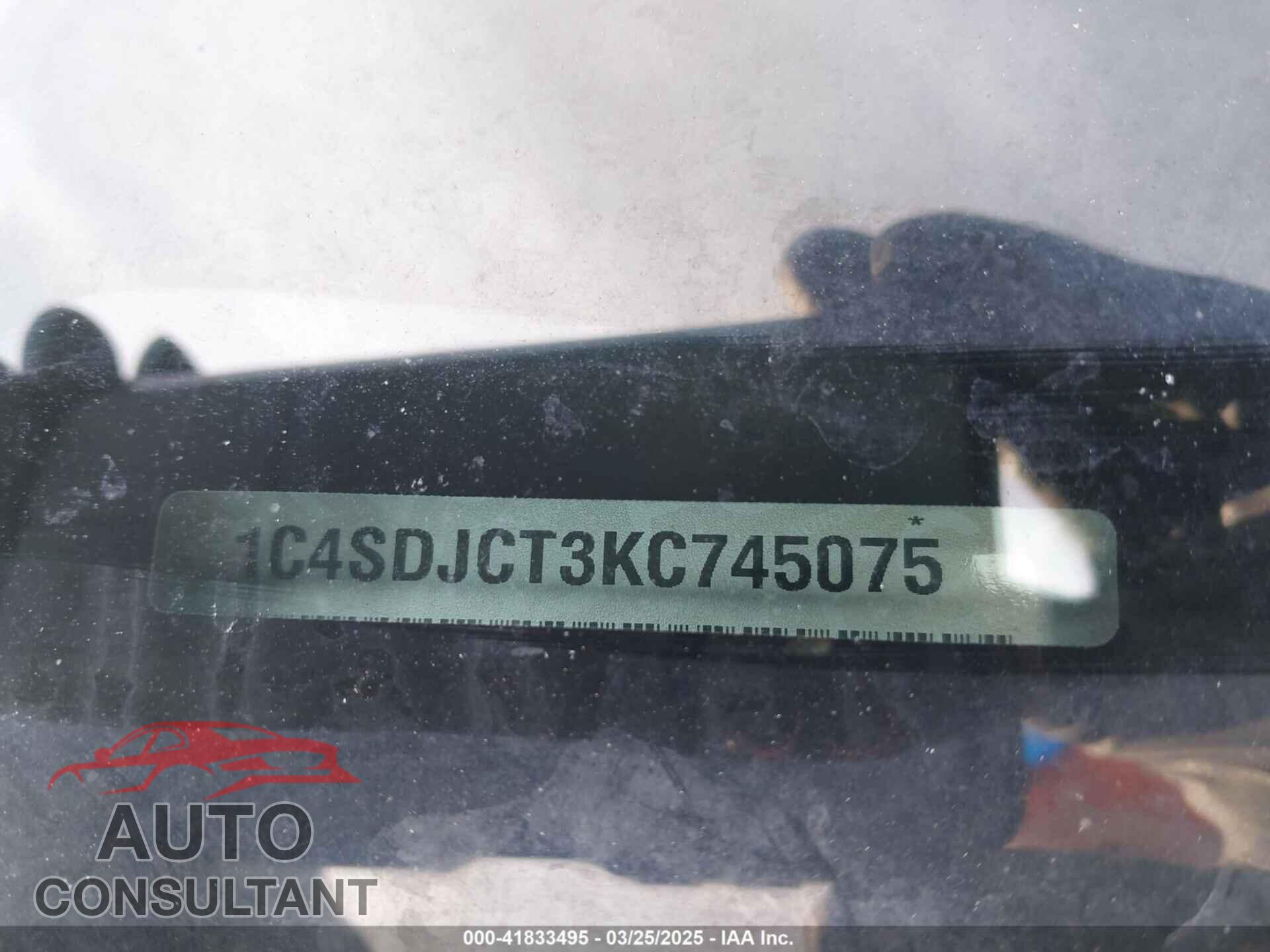 DODGE DURANGO 2019 - 1C4SDJCT3KC745075