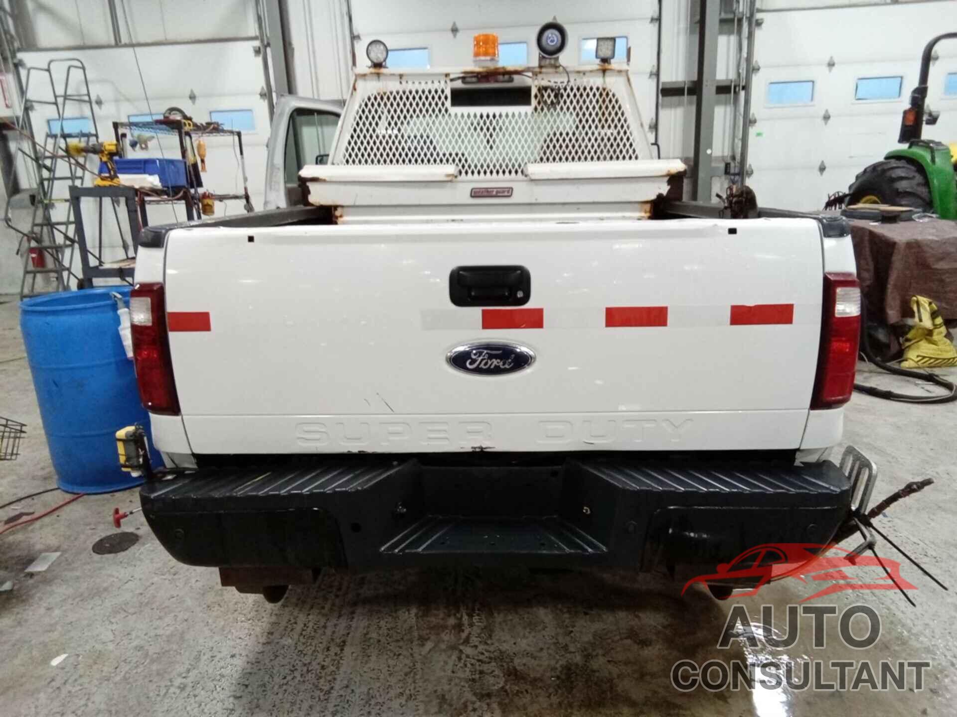 FORD F-250 2009 - 1FTSX21509EA39570
