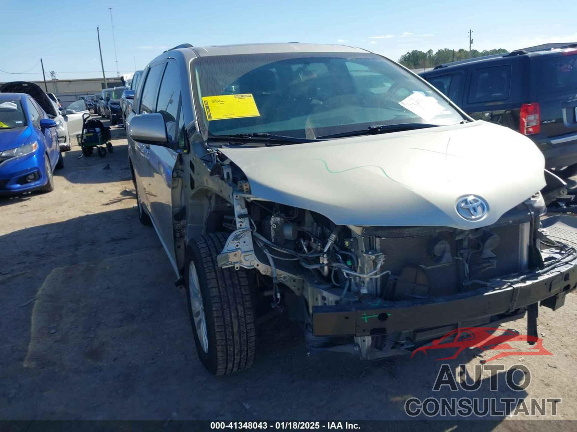 TOYOTA SIENNA 2017 - 5TDYZ3DC2HS800984