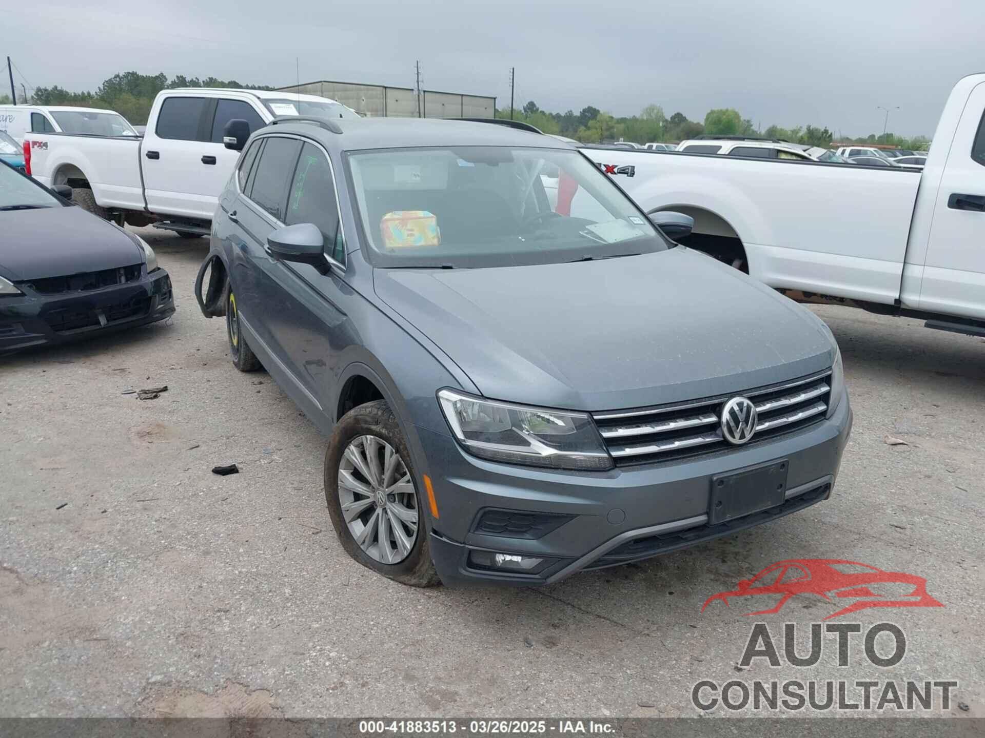 VOLKSWAGEN TIGUAN 2018 - 3VV2B7AX0JM016321