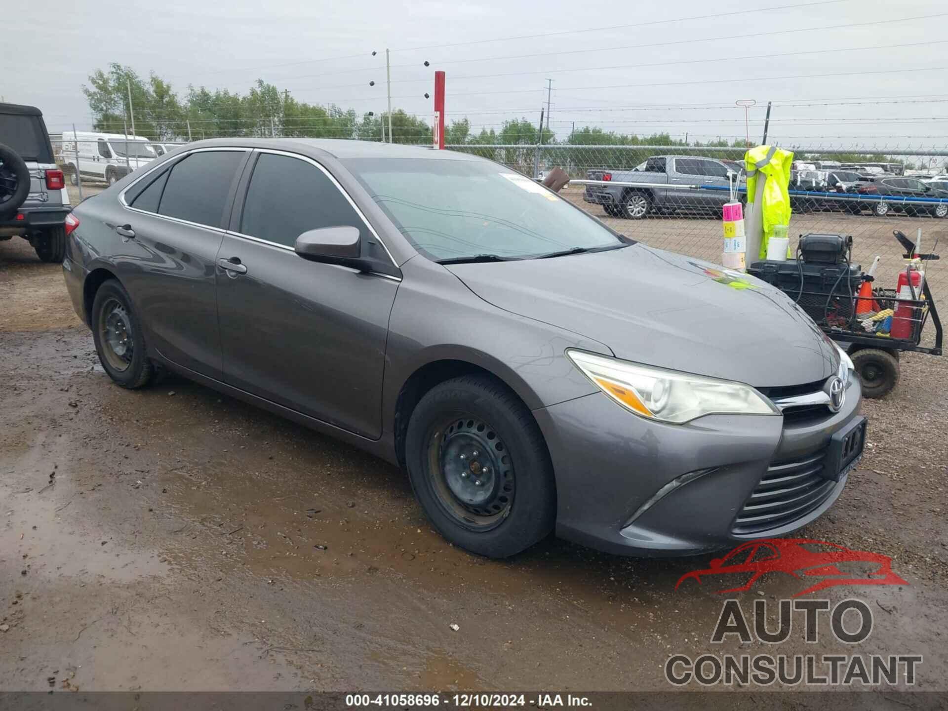 TOYOTA CAMRY 2016 - 4T4BF1FK3GR584162
