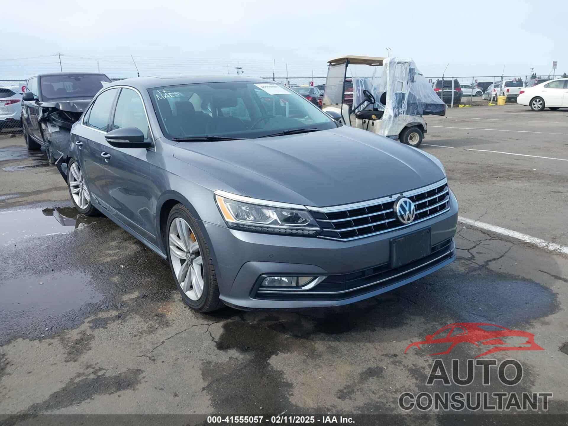 VOLKSWAGEN PASSAT 2017 - 1VWGT7A33HC034772