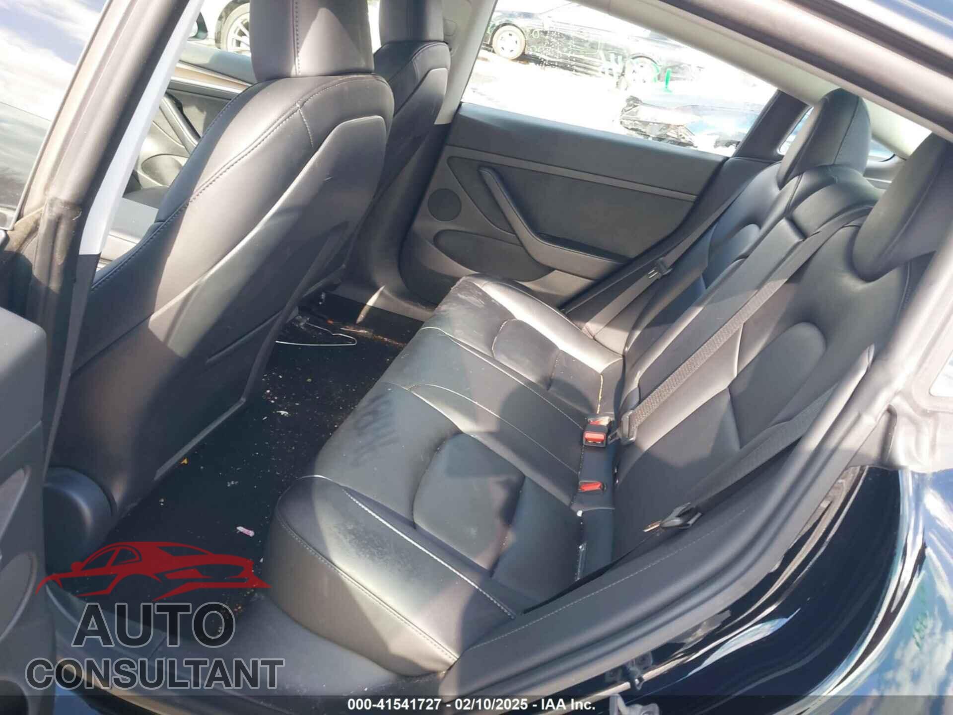 TESLA MODEL 3 2023 - 5YJ3E1EA5PF563496