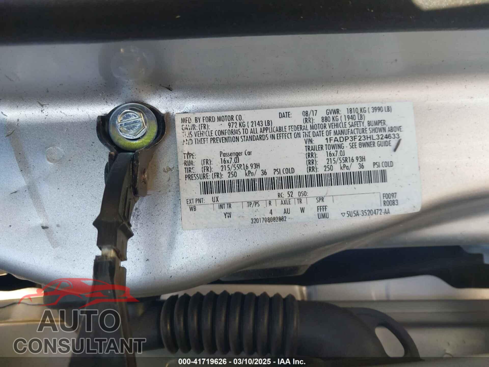 FORD FOCUS 2017 - 1FADP3F23HL324633