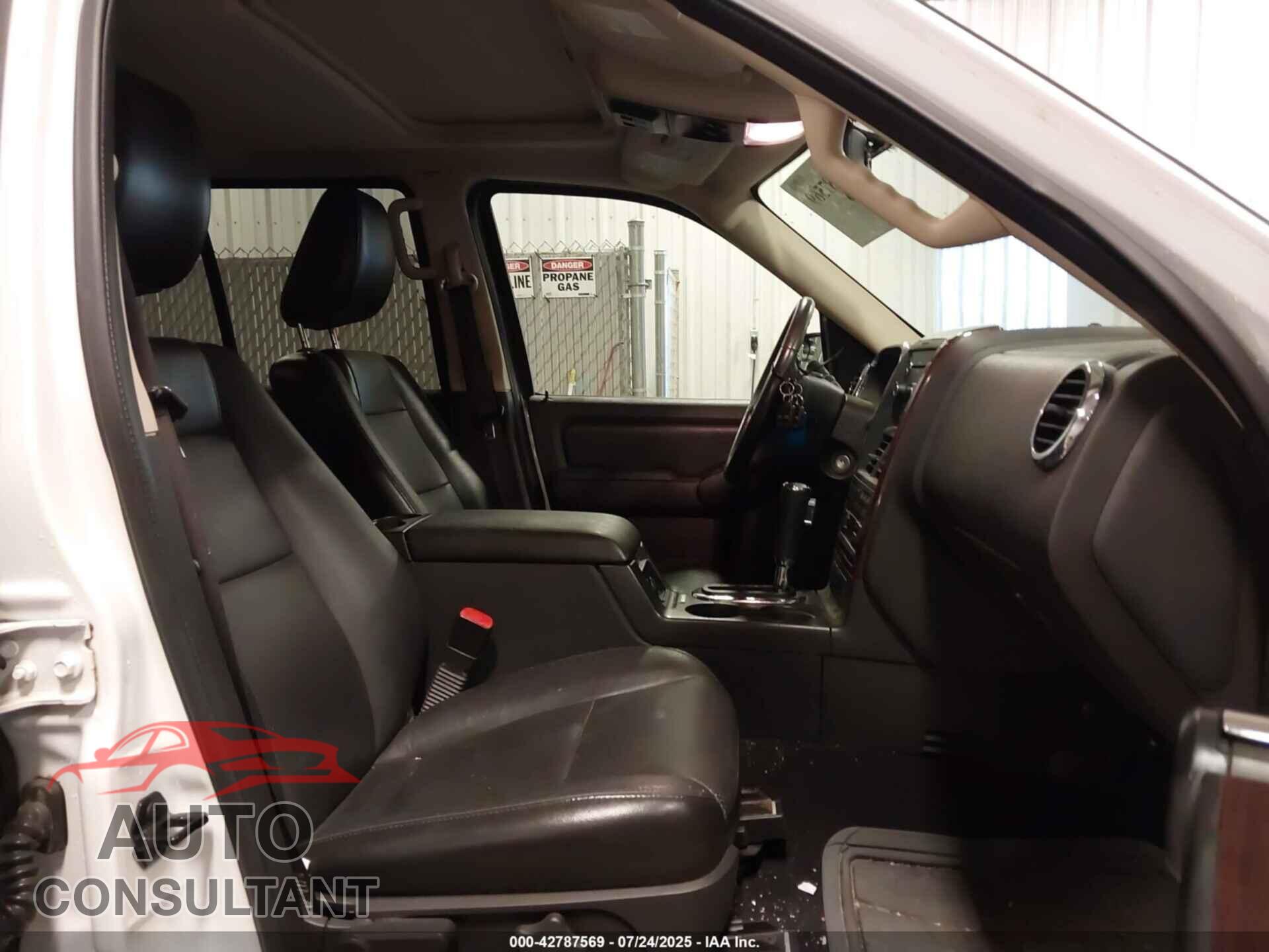 FORD EXPLORER 2010 - 1FMEU7FE3AUA58955