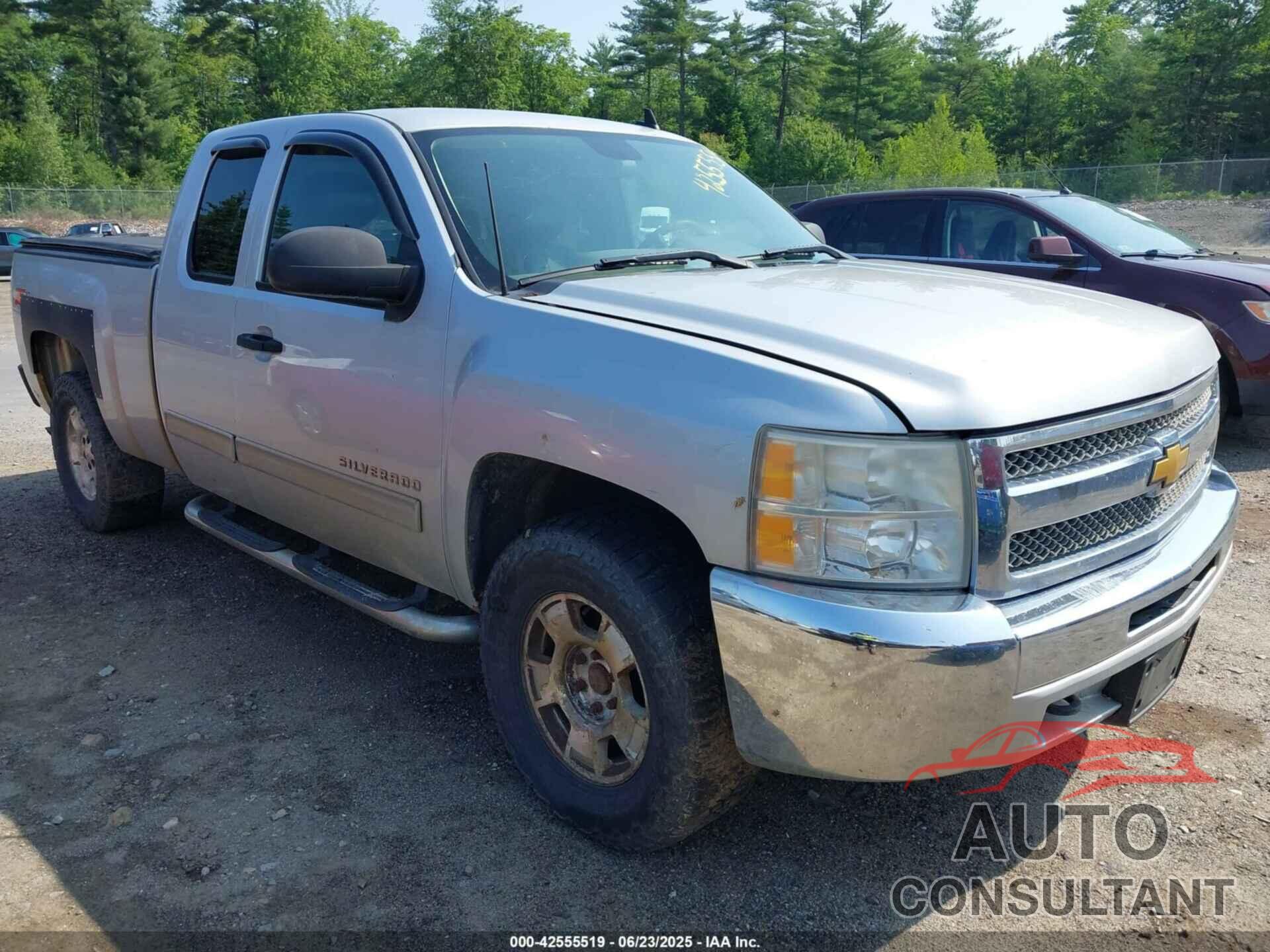 CHEVROLET SILVERADO 1500 2013 - 1GCRKSE78DZ285227
