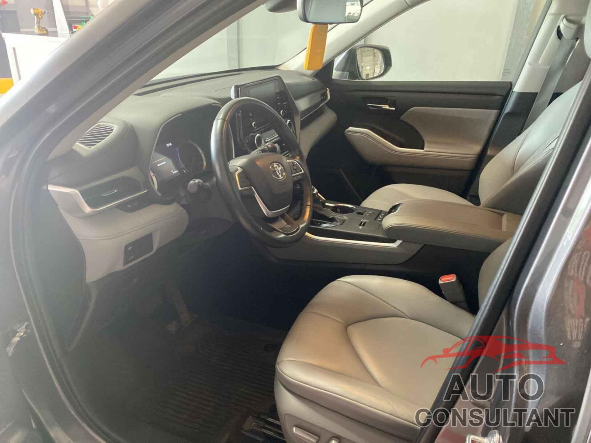 TOYOTA HIGHLANDER 2022 - 5TDGBRCH5NS544058