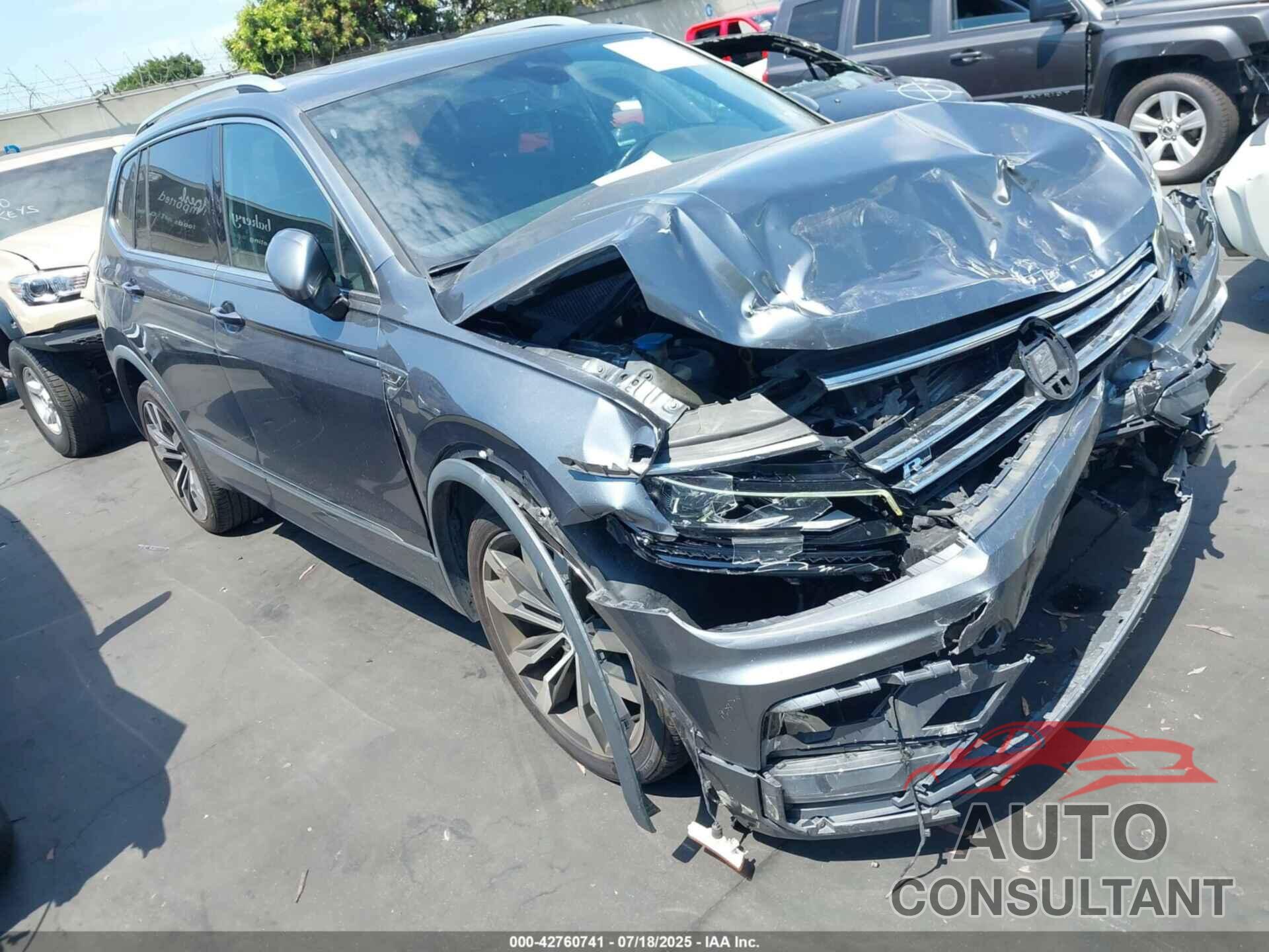 VOLKSWAGEN TIGUAN 2019 - 3VV4B7AX6KM079045