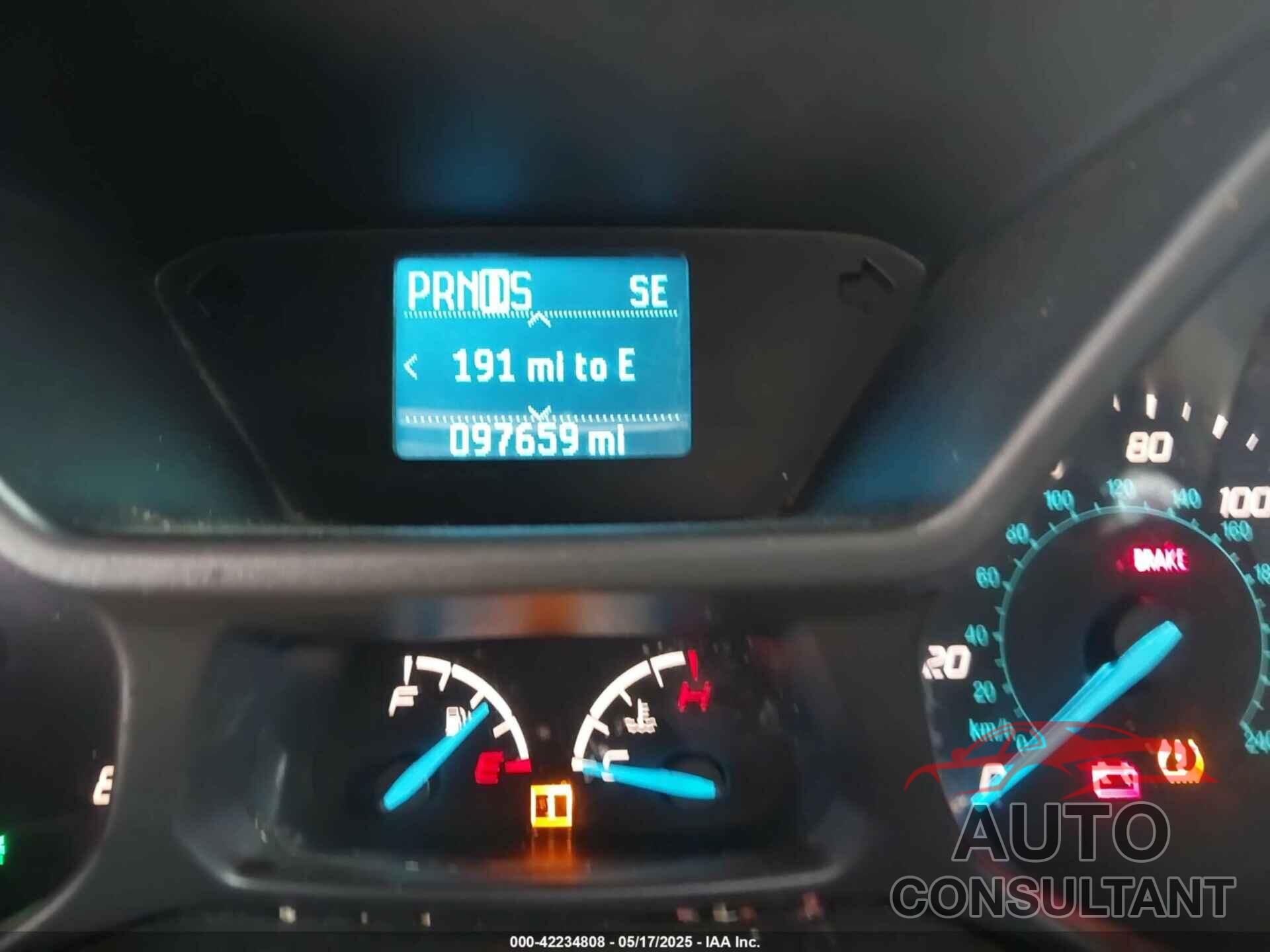 FORD TRANSIT CONNECT 2017 - NM0LS7F77H1315403