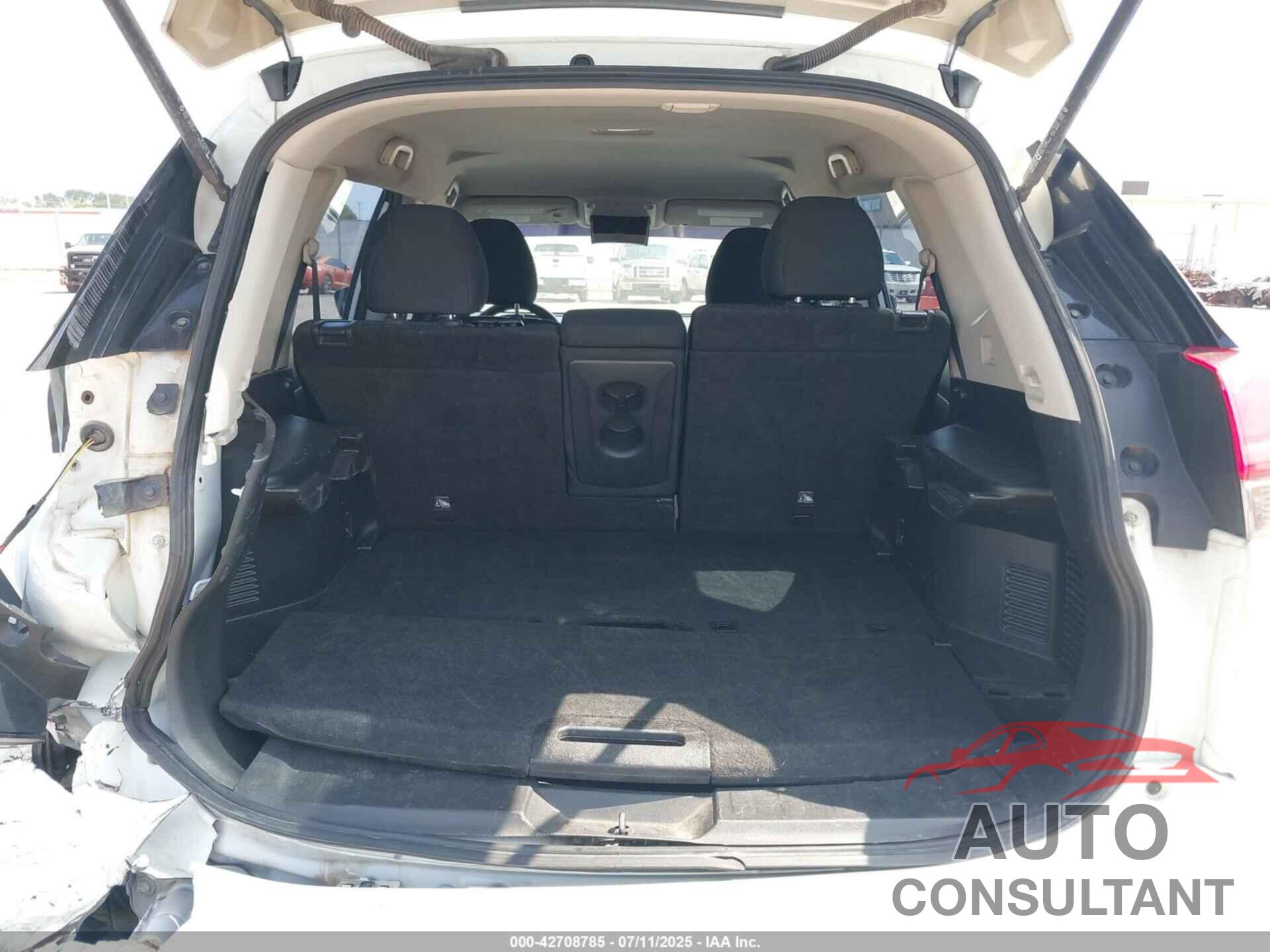 NISSAN ROGUE 2017 - KNMAT2MT7HP517522