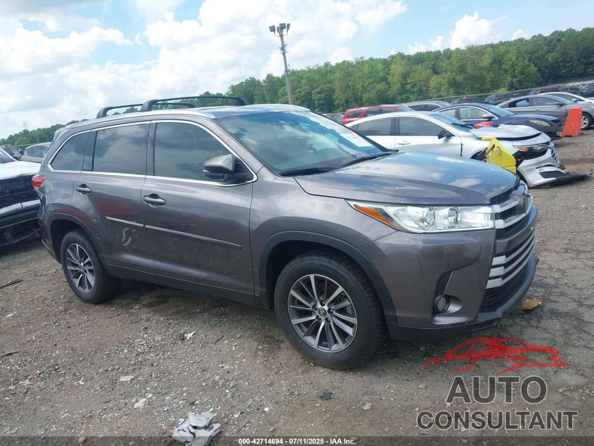 TOYOTA HIGHLANDER 2019 - 5TDKZRFH7KS318956