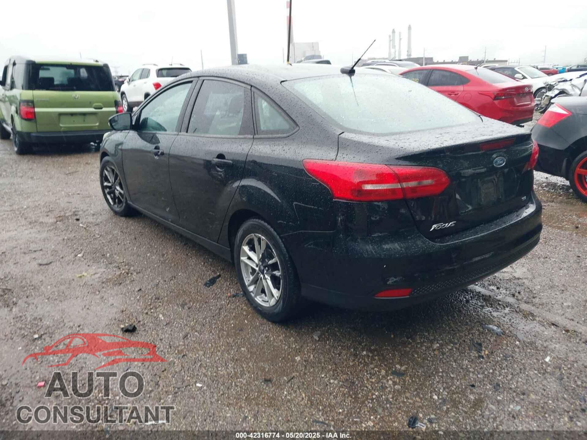 FORD FOCUS 2017 - 1FADP3F26HL276139