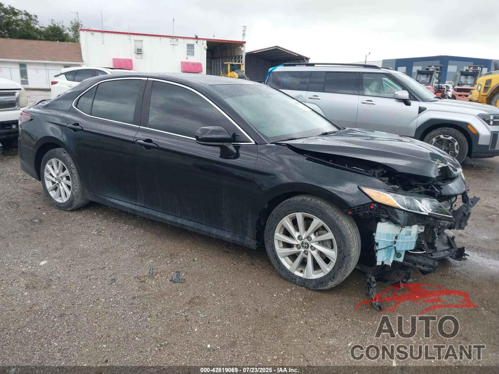TOYOTA CAMRY 2021 - 4T1C11AK9MU491601