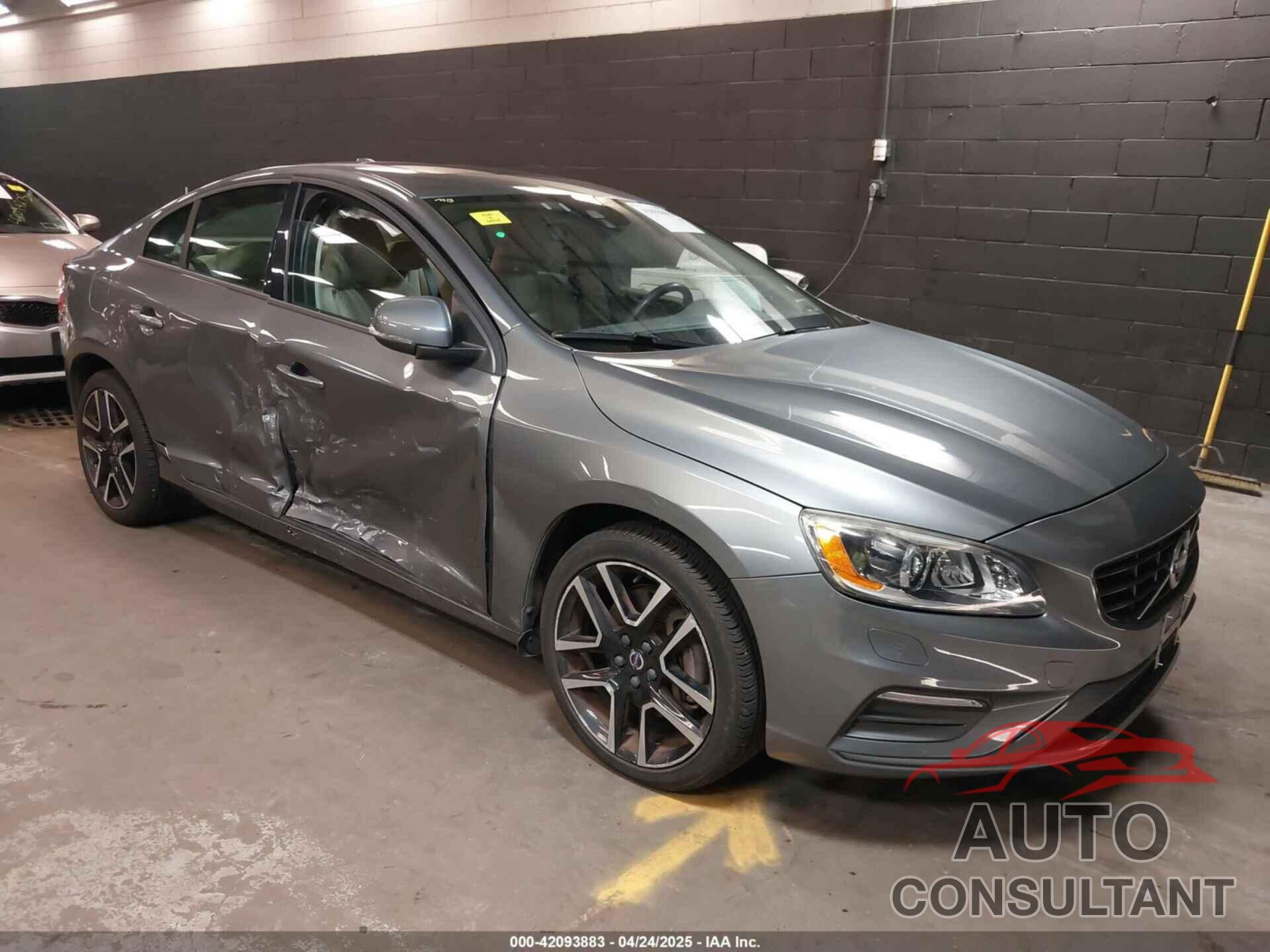 VOLVO S60 2018 - YV140MTL8J2461042