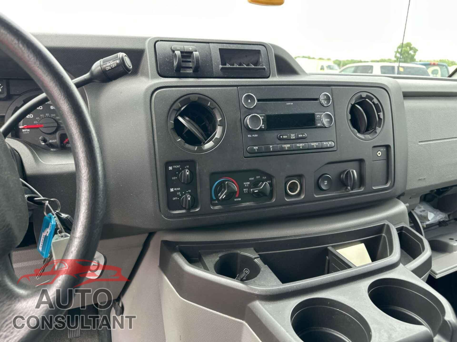 FORD ECONOLINE 2012 - 1FBSS3BL8CDA98515