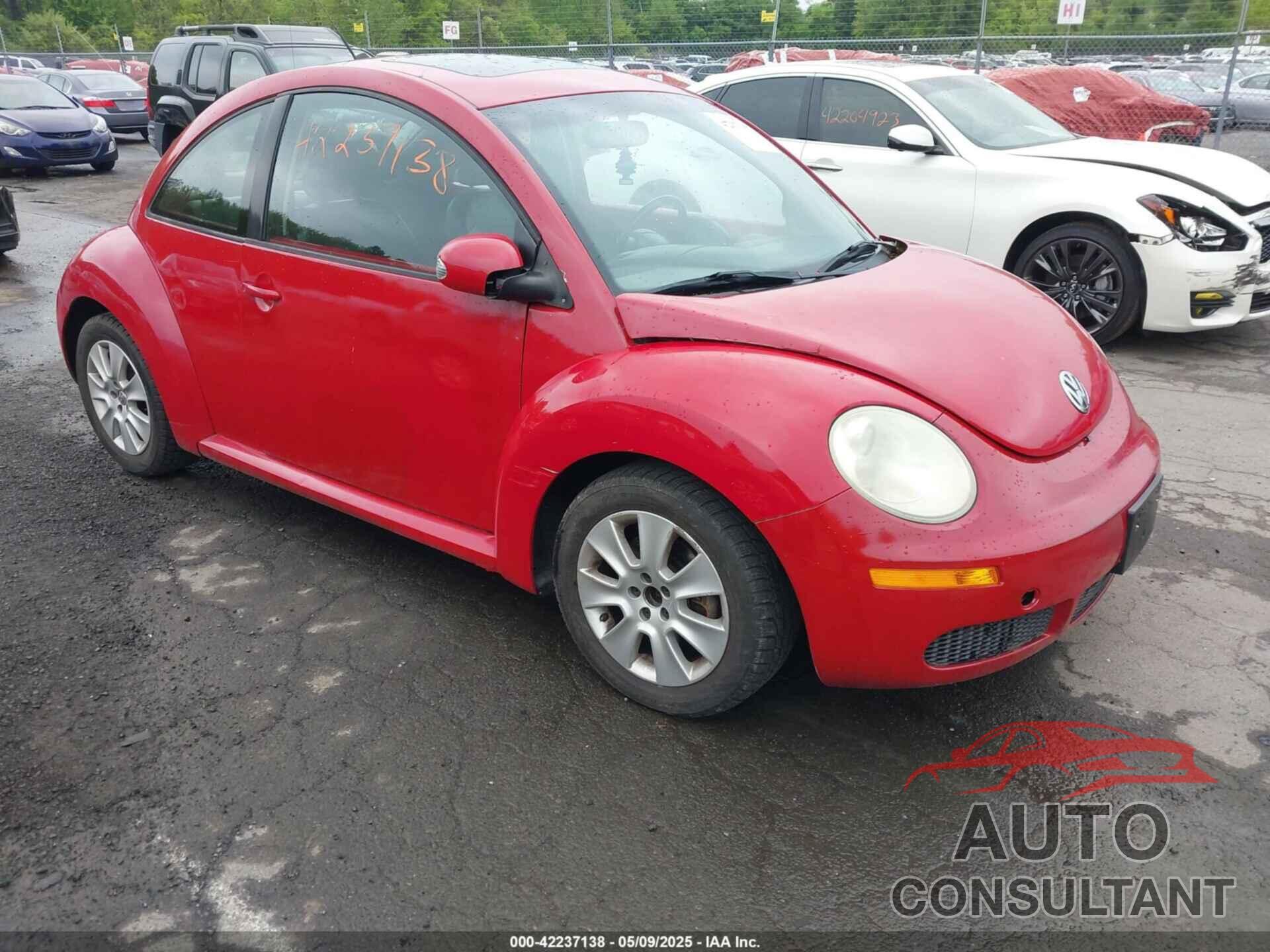VOLKSWAGEN NEW BEETLE 2010 - 3VWRG3AG7AM022685